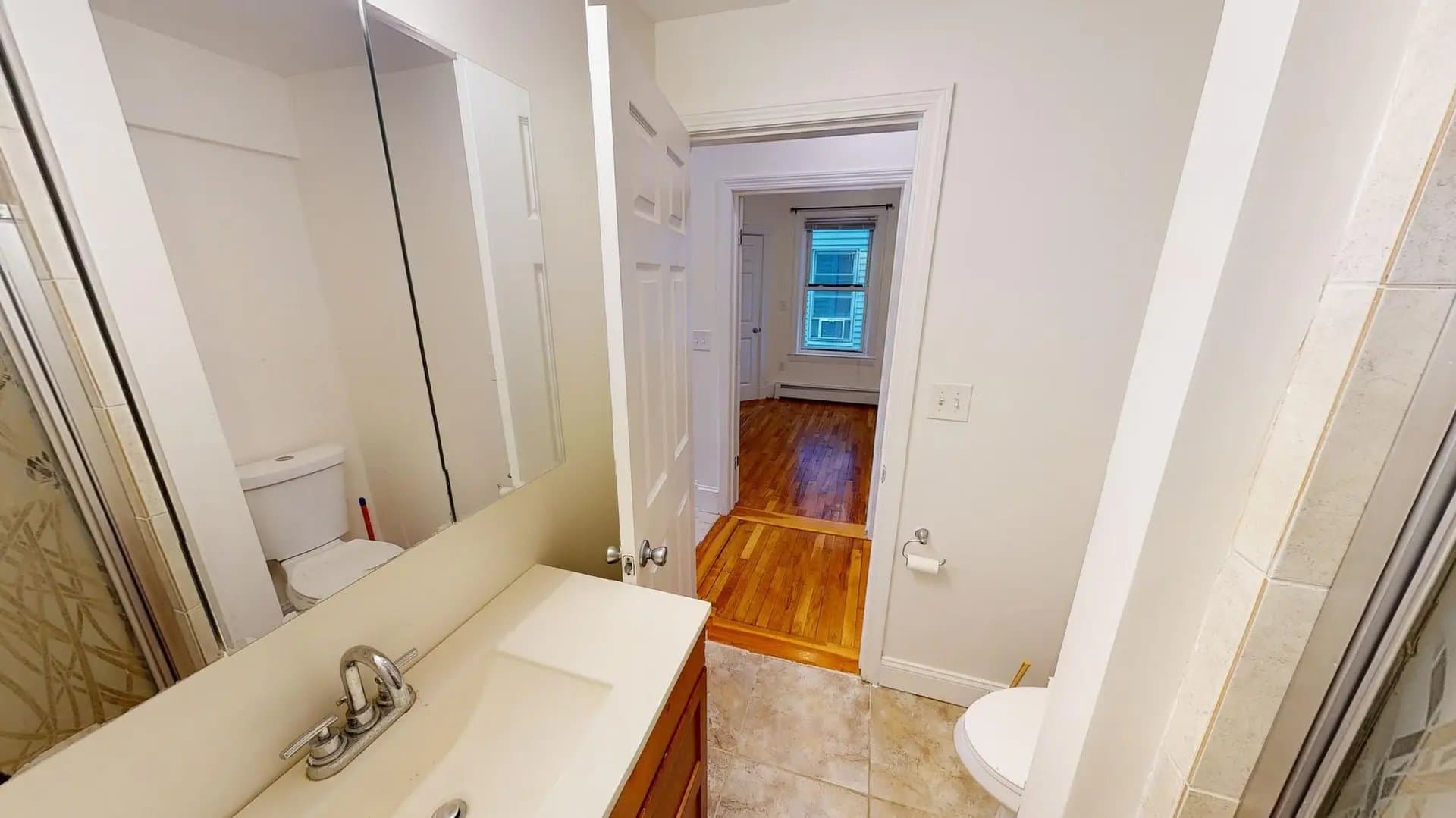 Somerville Apartment: 21 Rossmore St