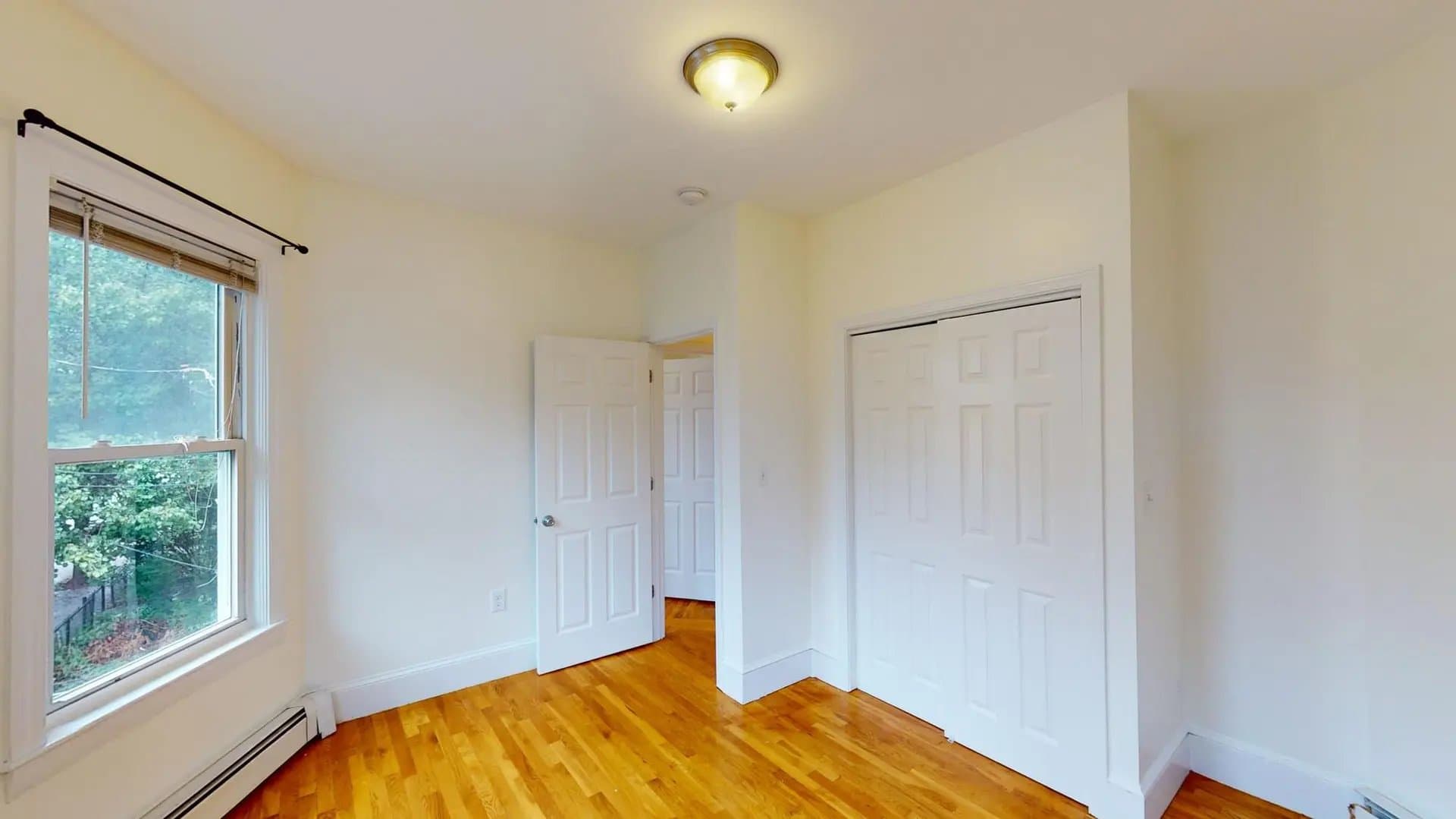 Somerville Apartment: 21 Rossmore St