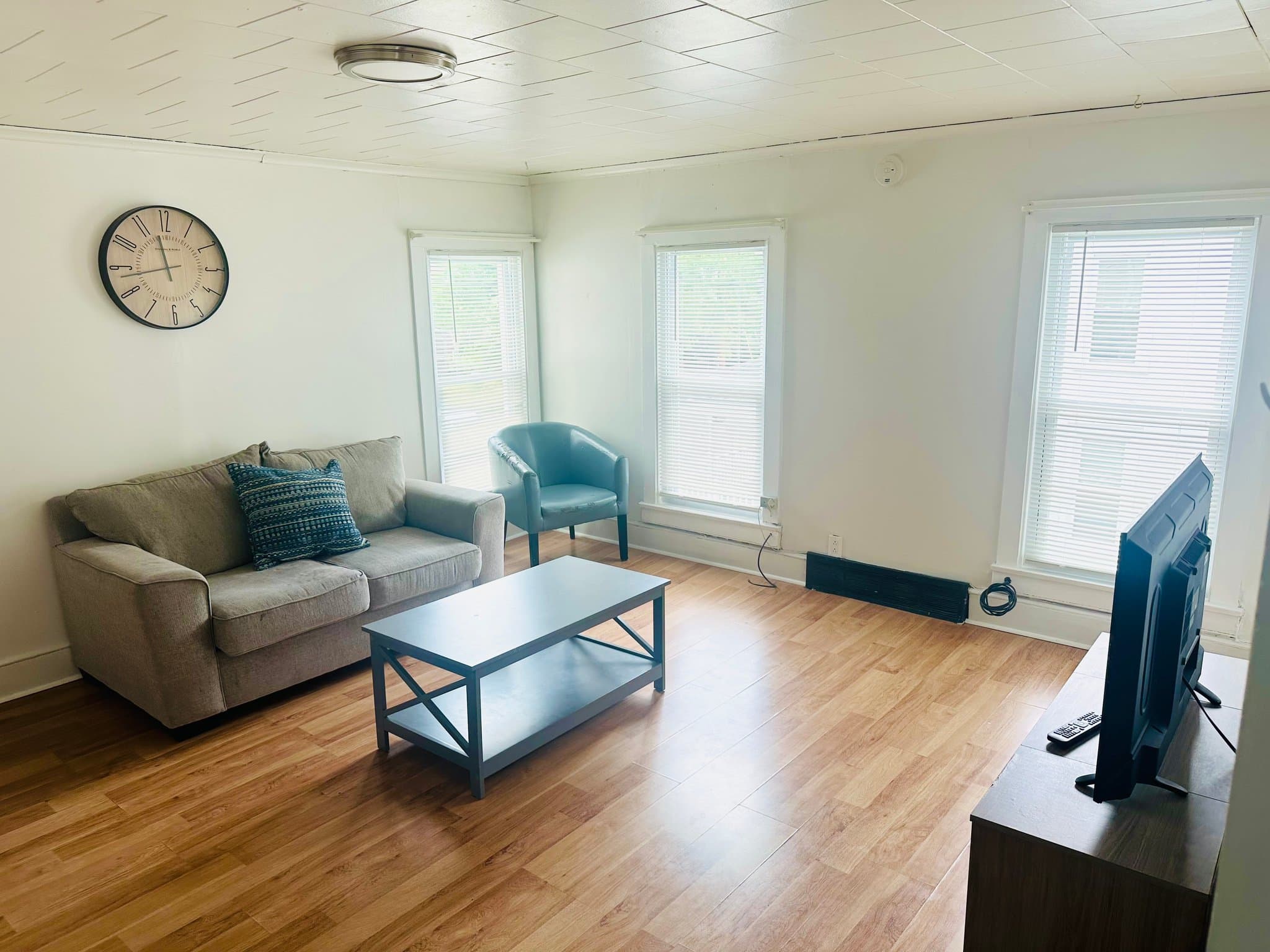 Binghamton Single Room: 10 Garfield ave