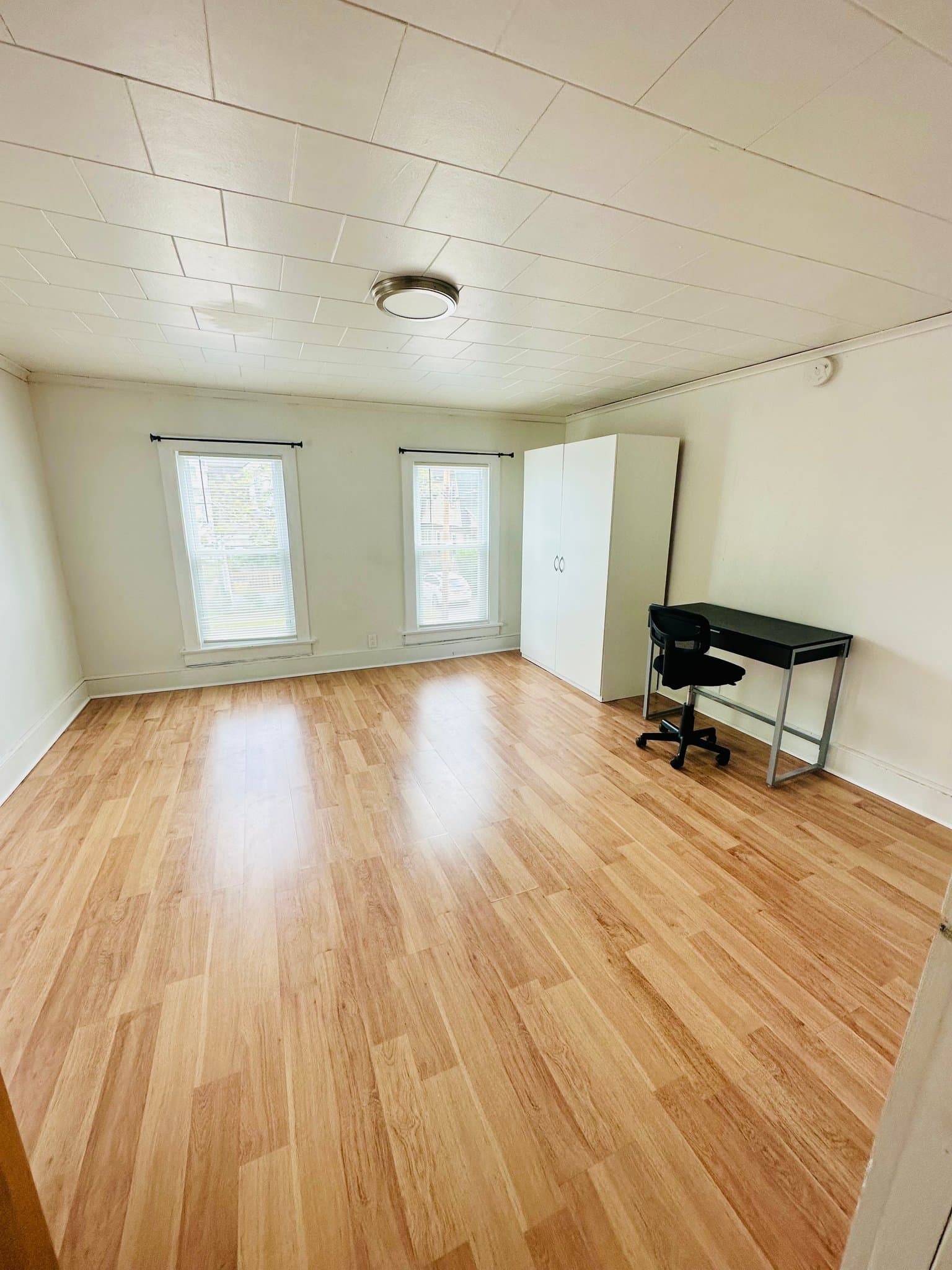 Binghamton Single Room: 10 Garfield ave