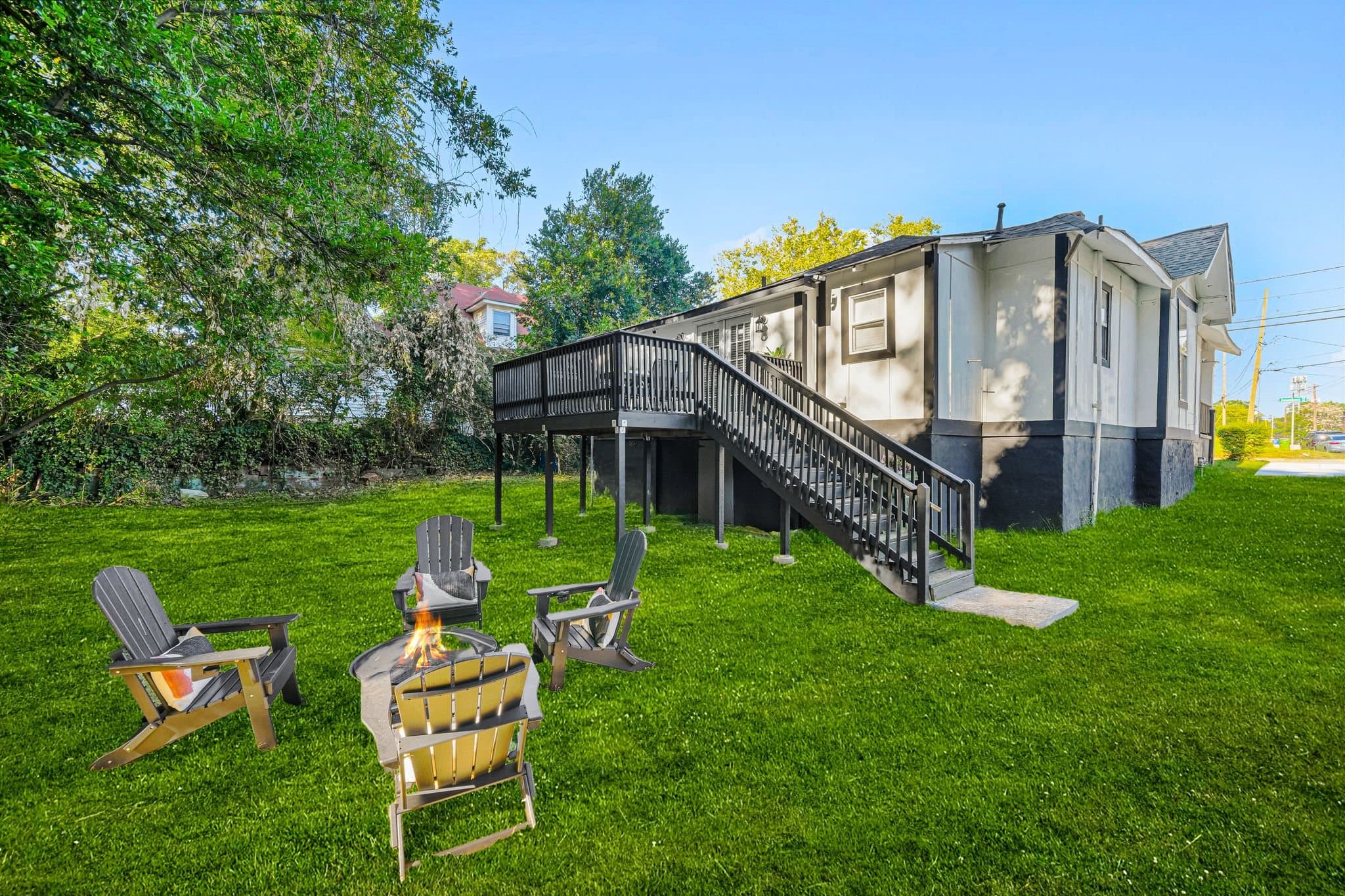 Atlanta House: 1363 Jonesboro Rd SE,