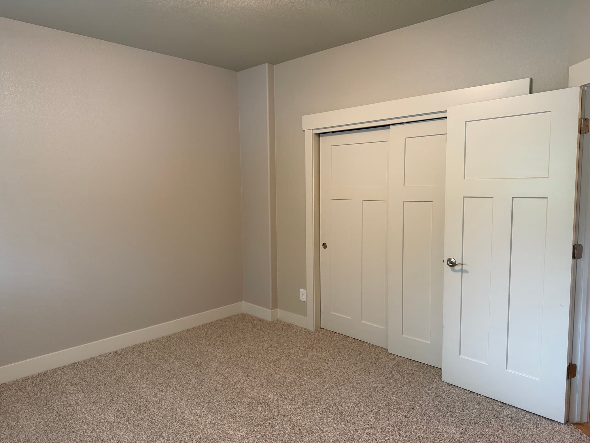 Windsor House: 1727 Clear Creek Ct