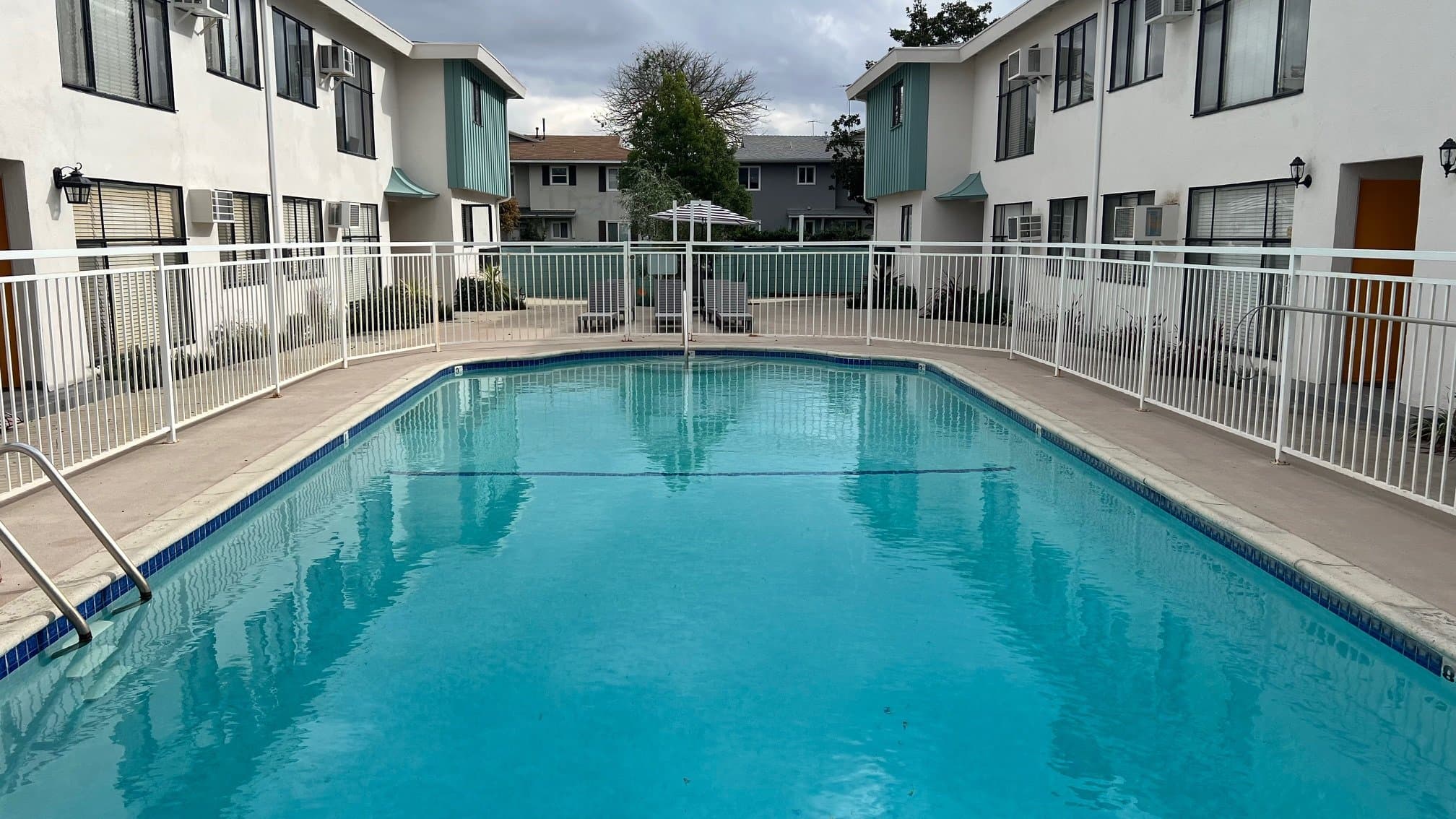 Sherman Oaks Apartment: 4469 Murietta Ave