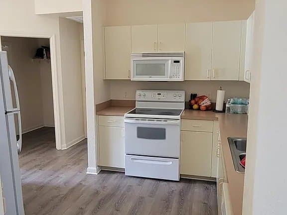 North Port House: 8310 Delk Ave