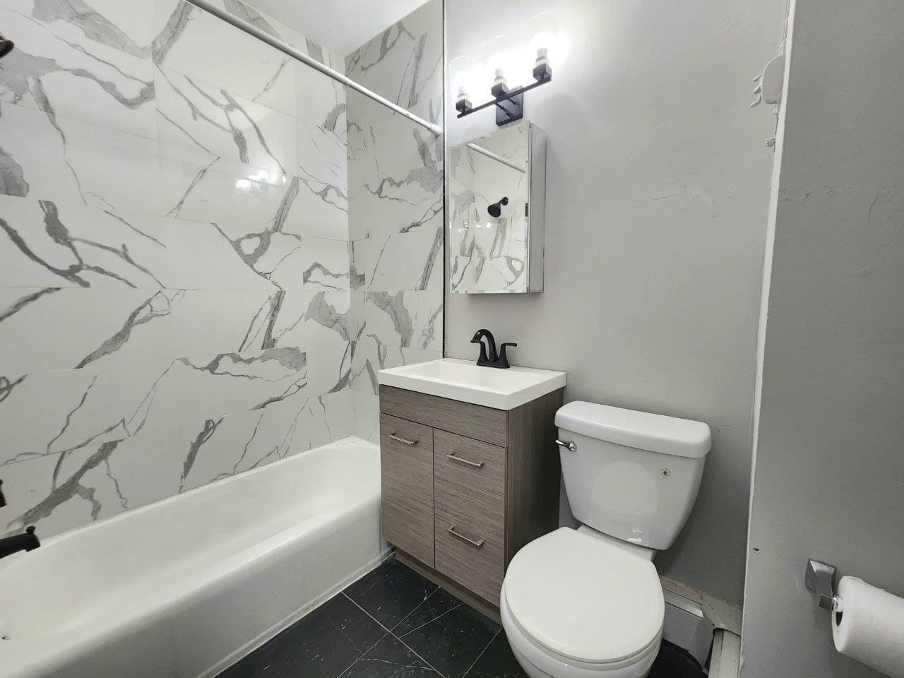 Maple Shade Apartment: 615 E Main St