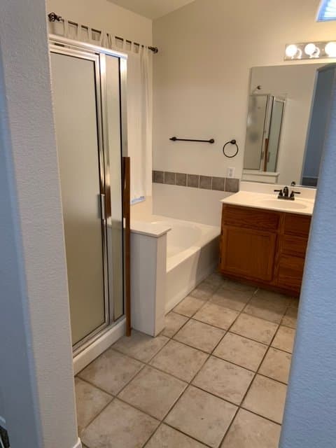 Gilbert House: 1338 E Encinas Ave