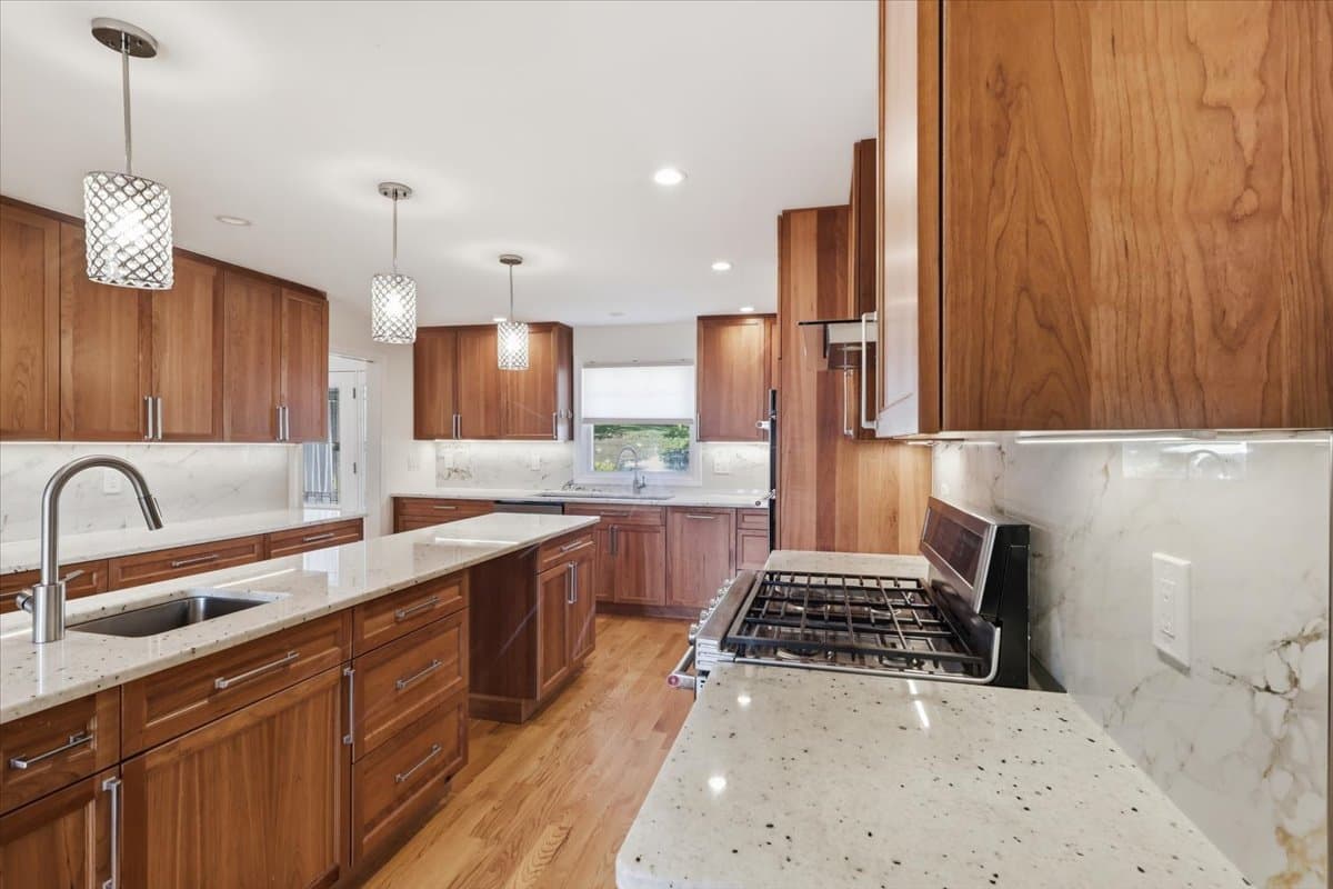 Newton House: 24 Fairfield St