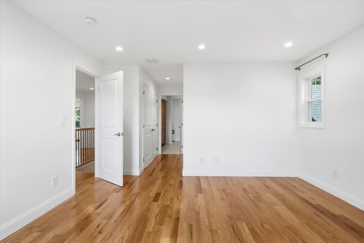Newton House: 24 Fairfield St