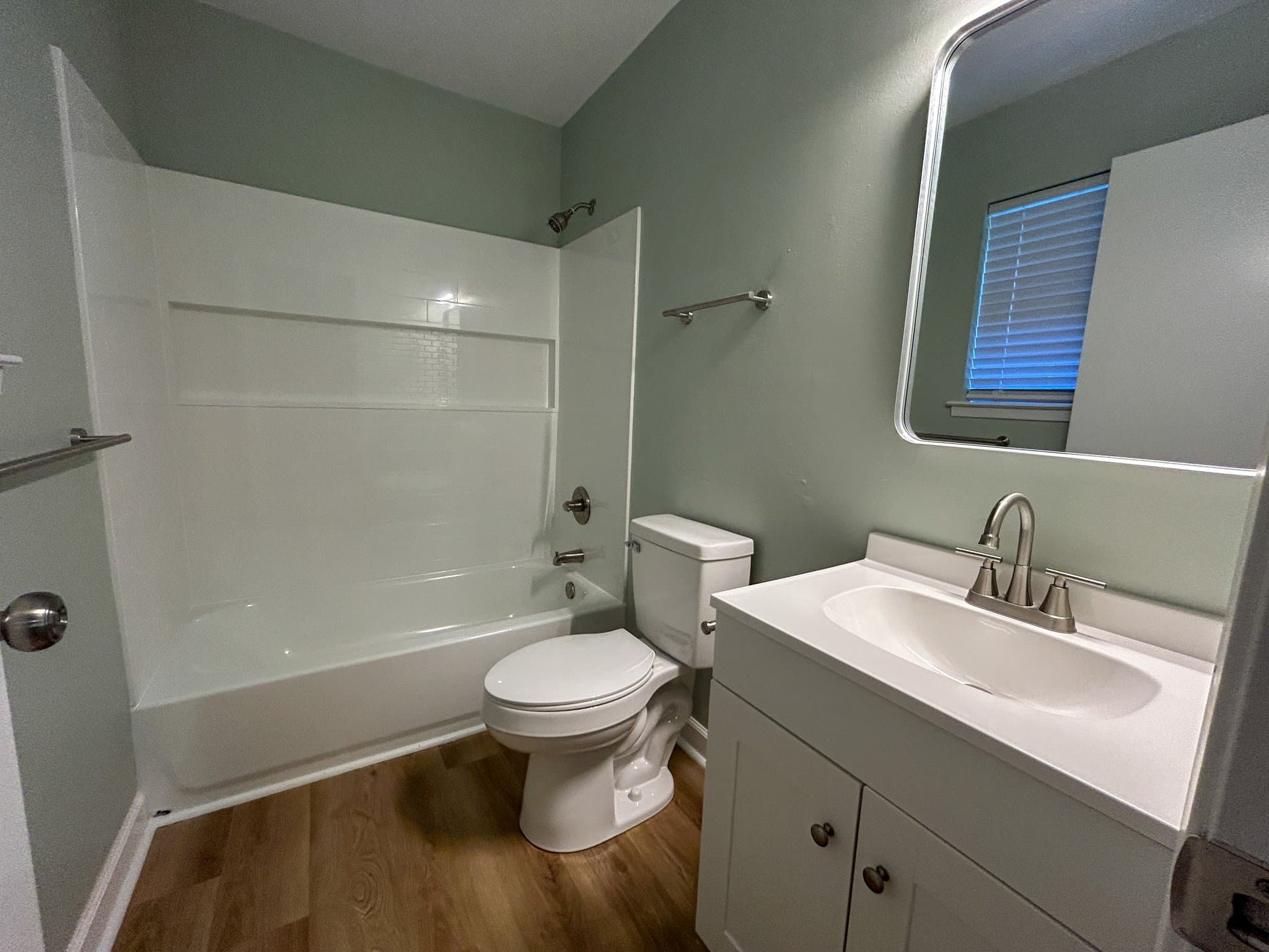 Mobile House: 1716 Northview Dr