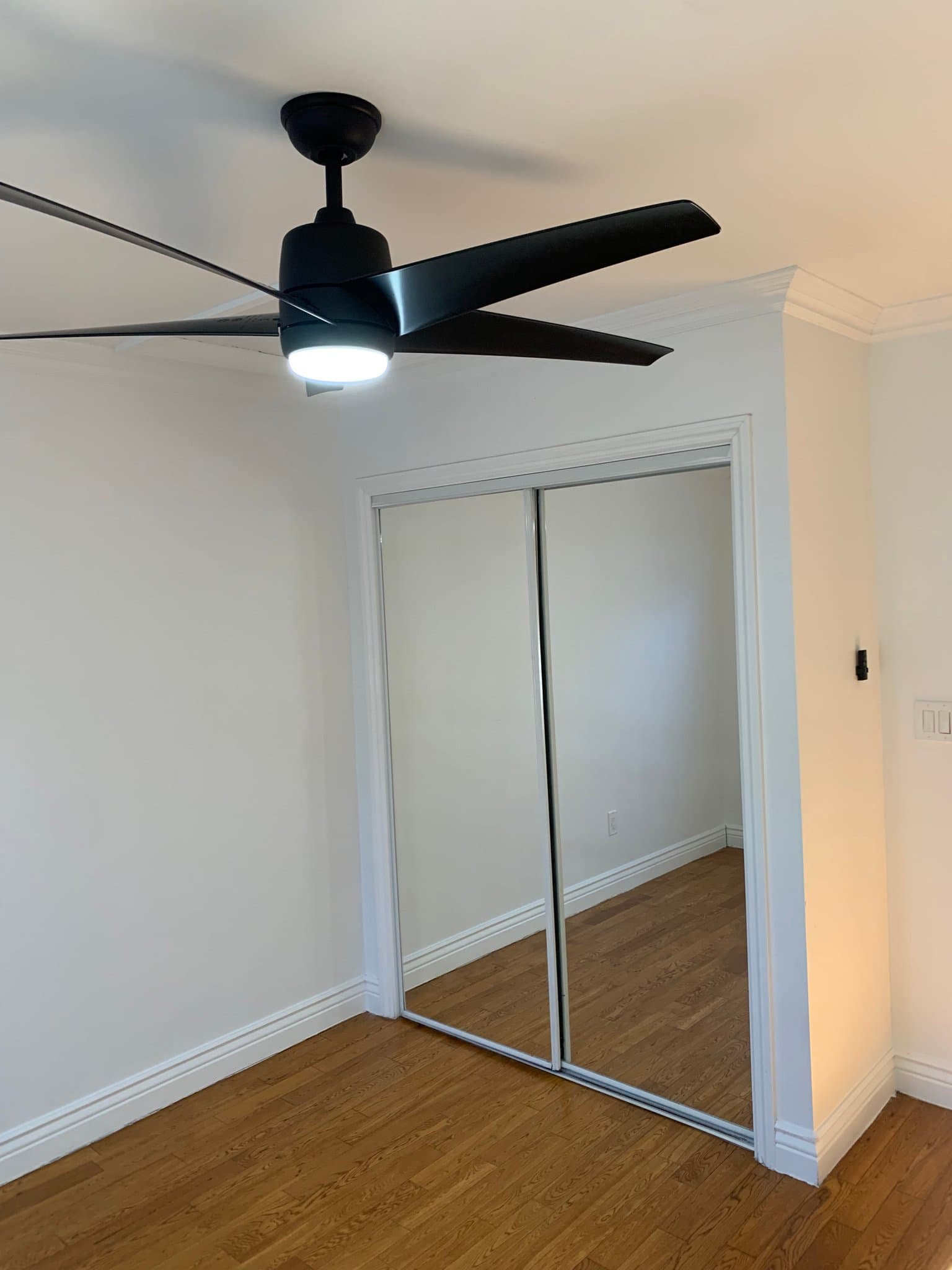 Los Angeles Townhome: 940 1/2 N Serrano Ave