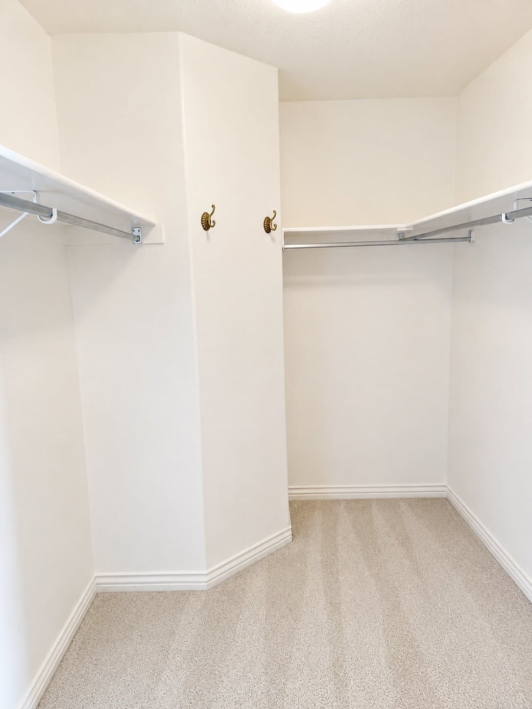 Saint George House: 1630 E 2450 S