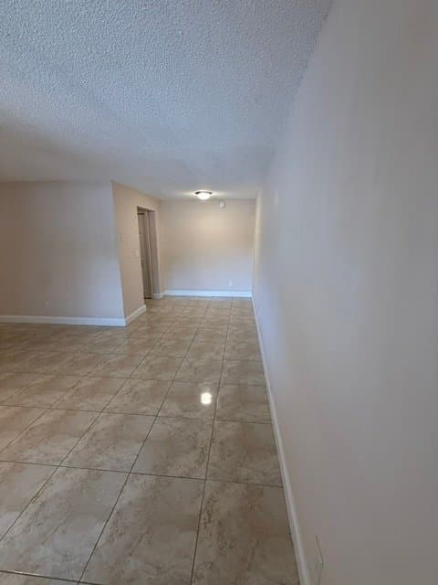 Sunrise Apartment: 5972 nw 19th street