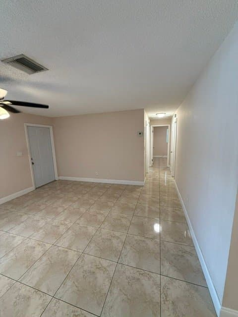 Sunrise Apartment: 5972 nw 19th street
