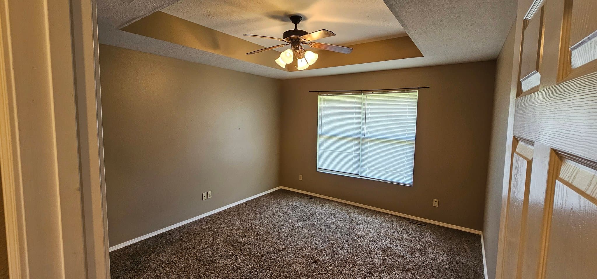 Springfield House: 1332 S Lexington Ave