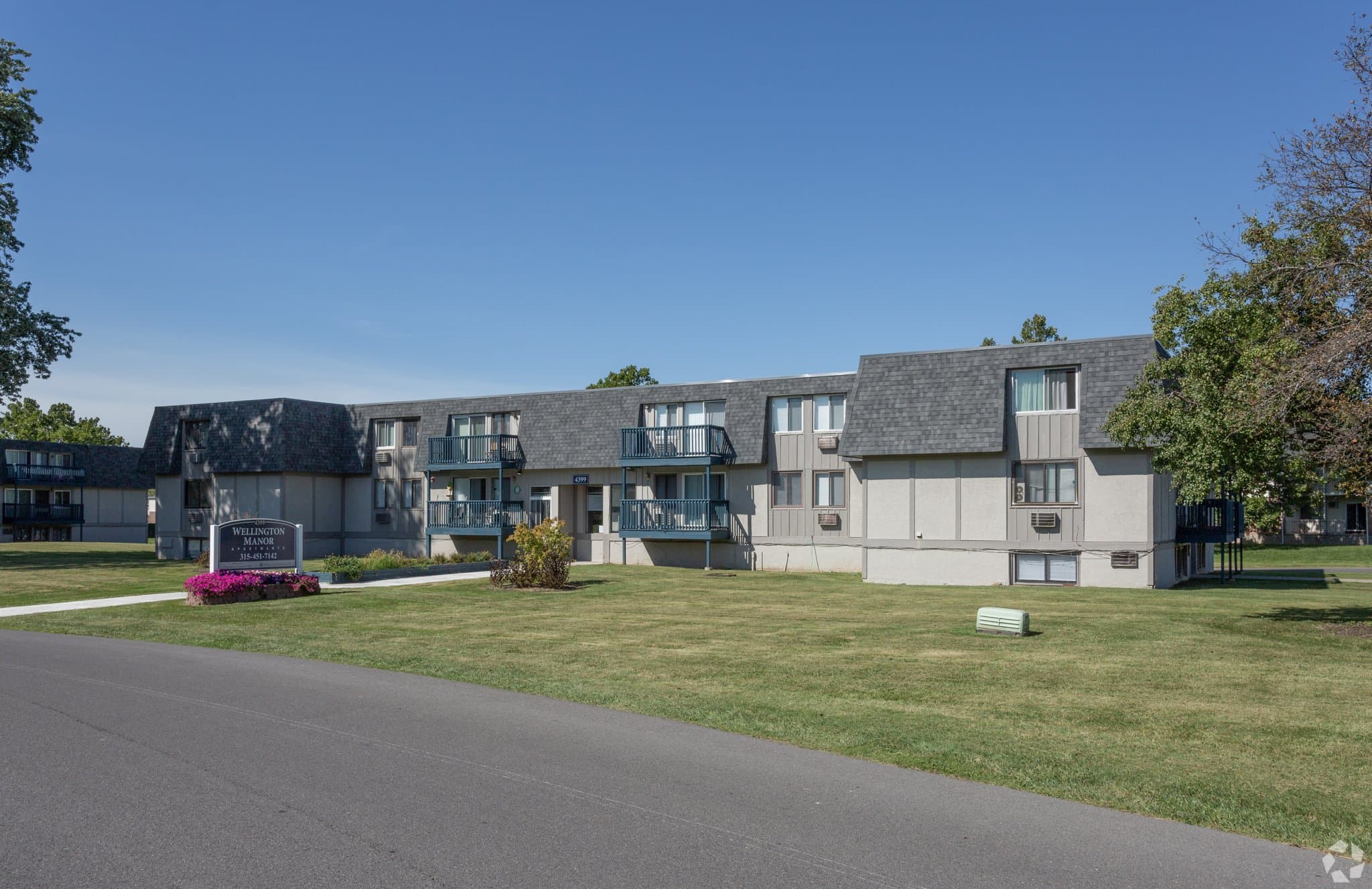 Liverpool Apartment: 4399 Plantation Blvd