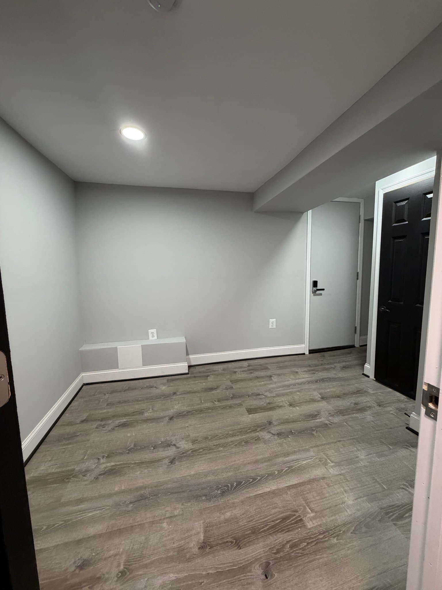 Baltimore Single Room: 1106 N Lakewood Avenue