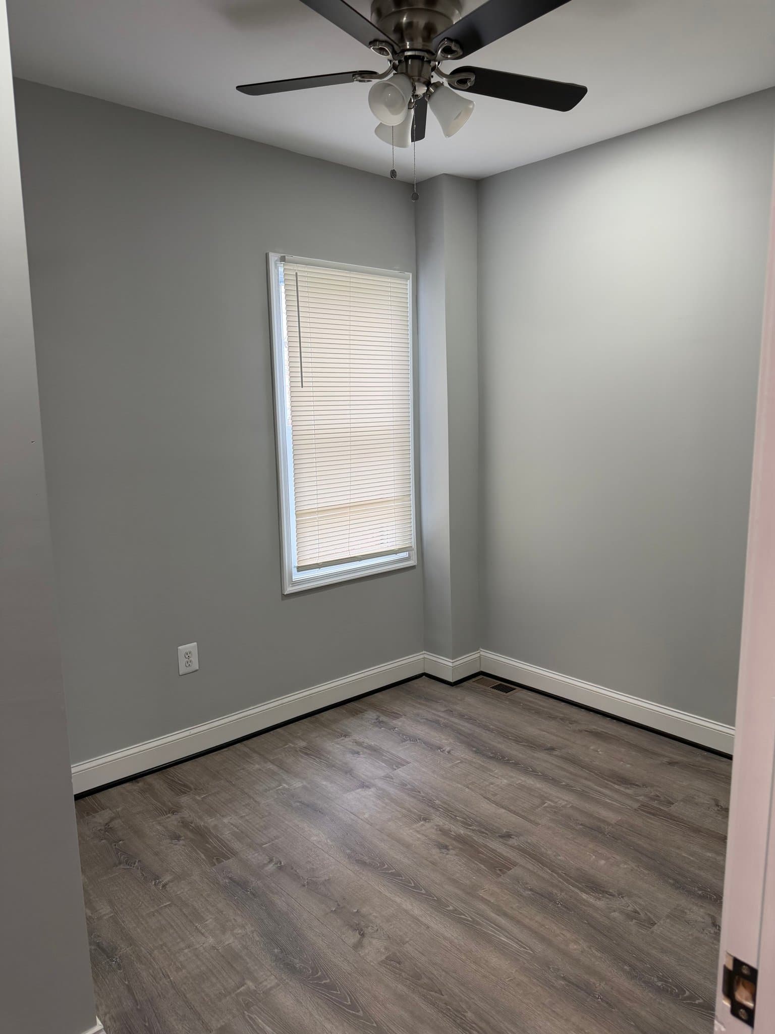 Baltimore Single Room: 1106 N Lakewood Avenue