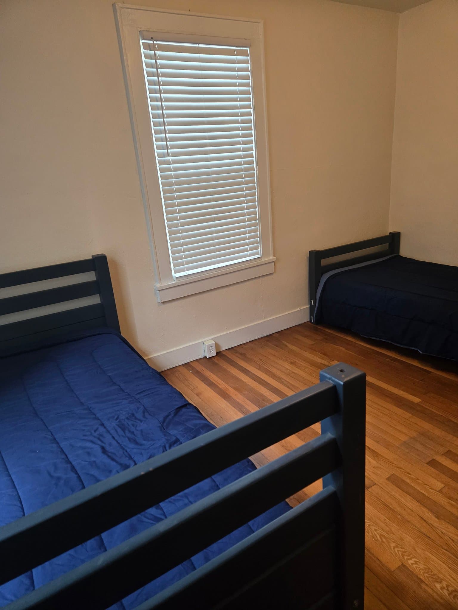North Charleston House: 2932 Alabama Dr