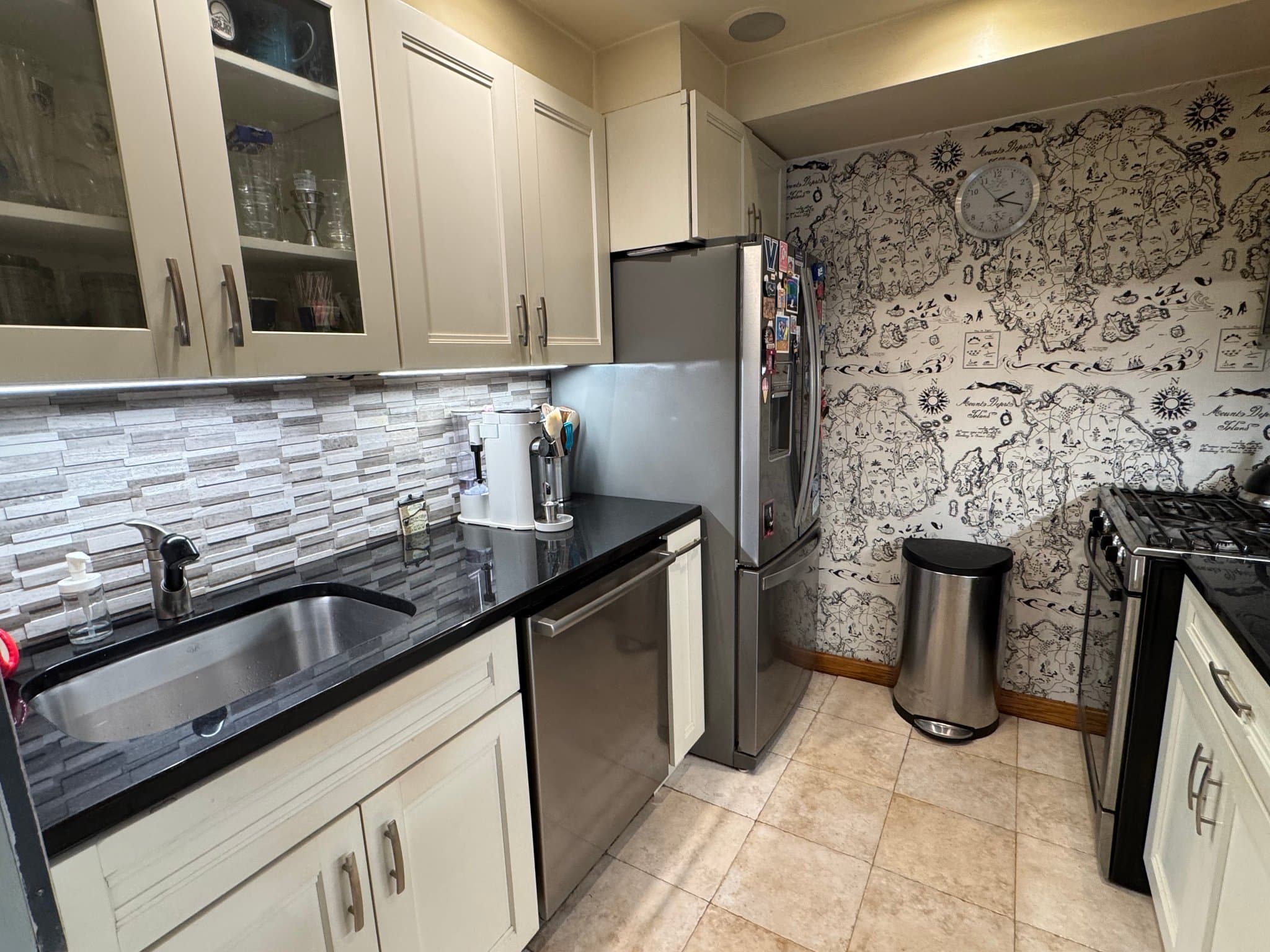 Hoboken House: 72 Park Ave