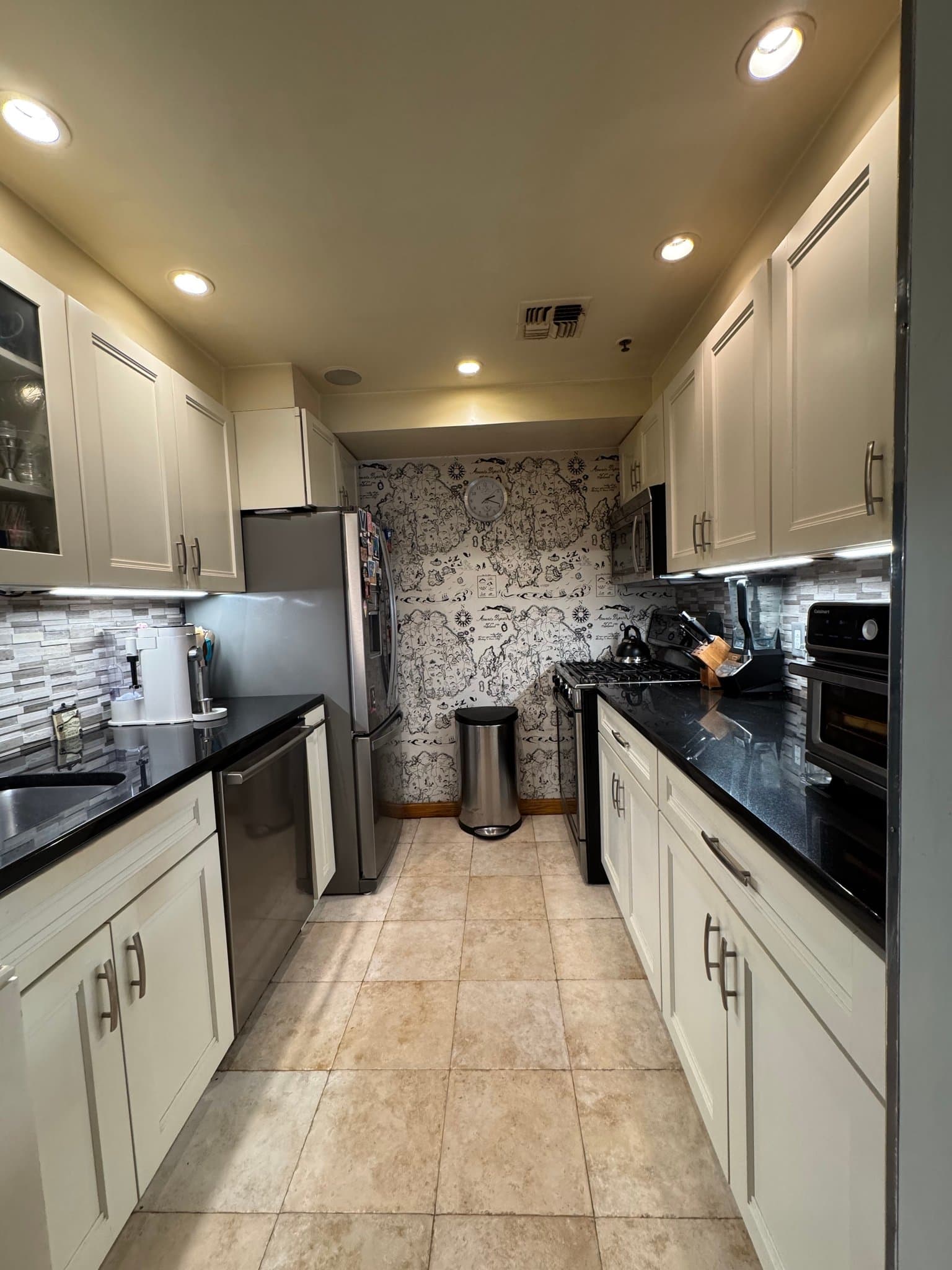 Hoboken House: 72 Park Ave