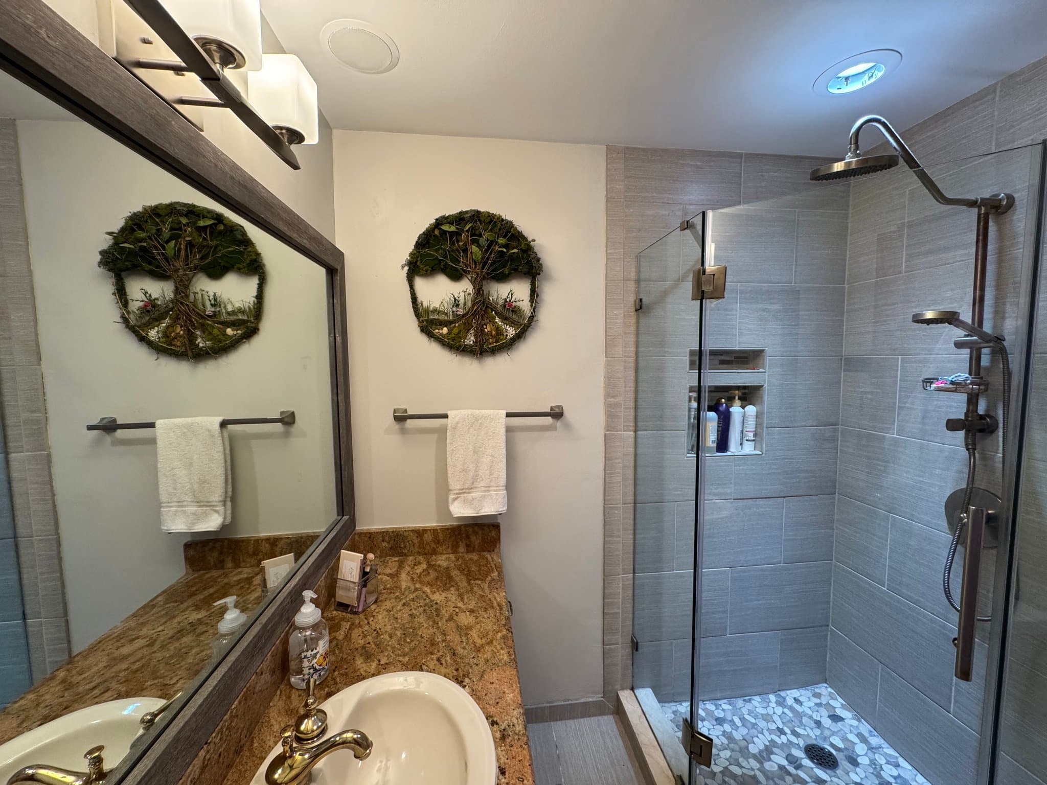 Hoboken House: 72 Park Ave