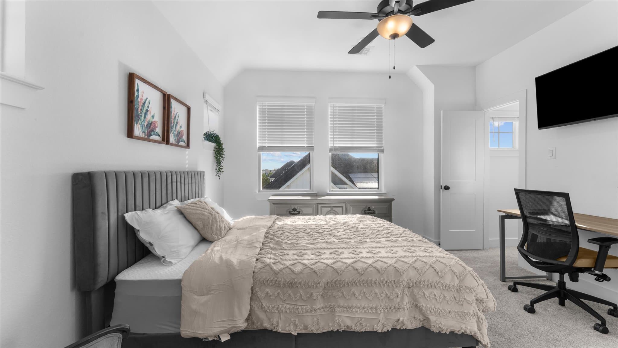 Cypress Single Room: 15135 Colorado Bend Park Dr