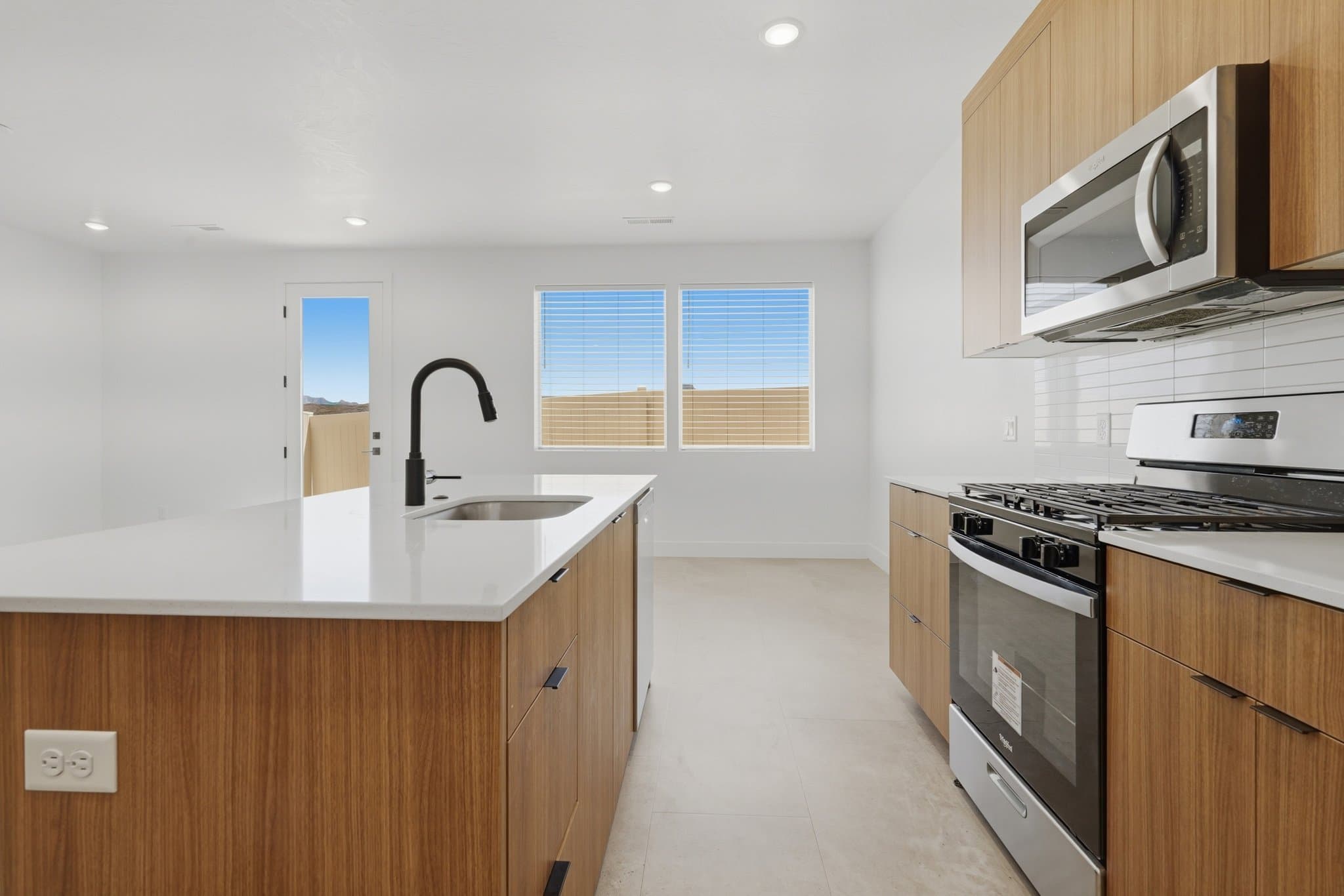 Hurricane Townhome: 325 S 1930 W
