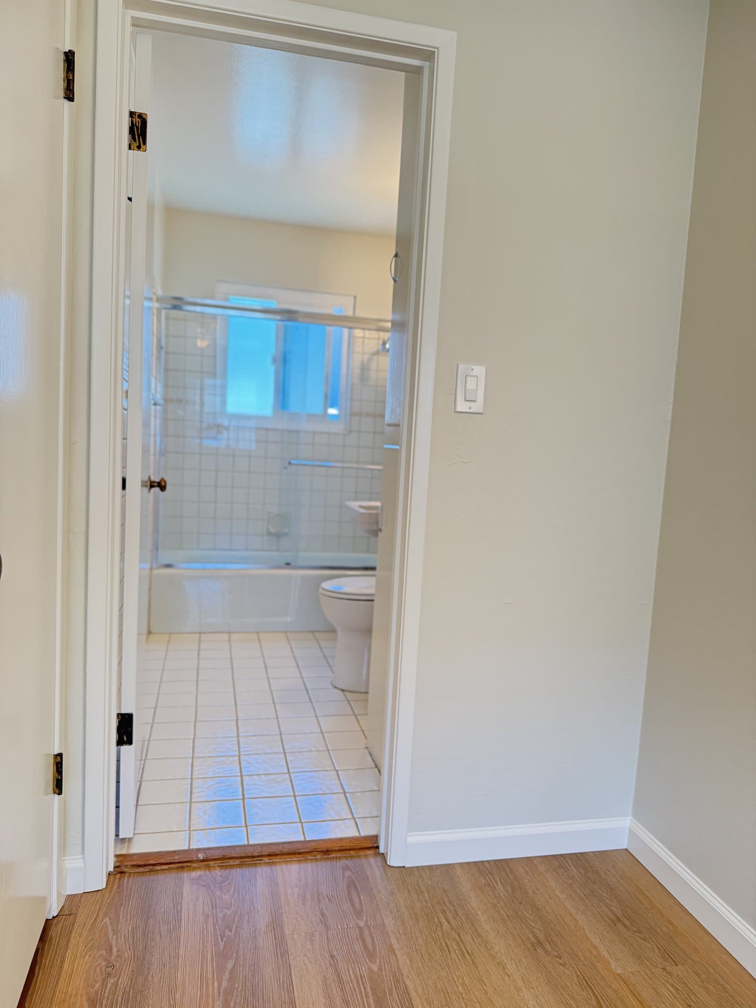 Walnut Creek Apartment: 140 Village Ct.
