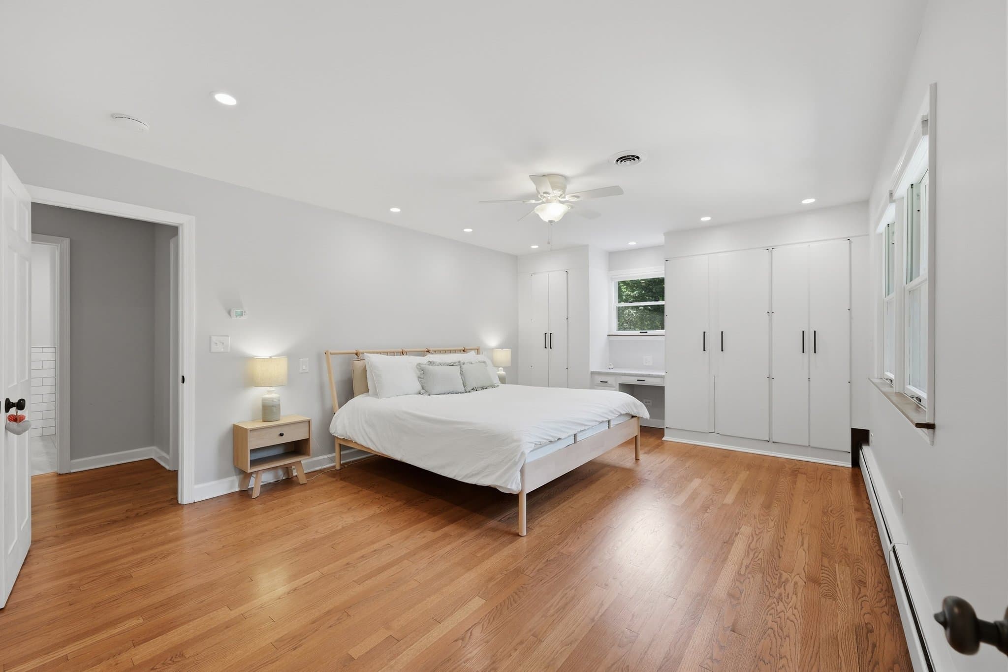 Palatine House: 317 E Forest Ln