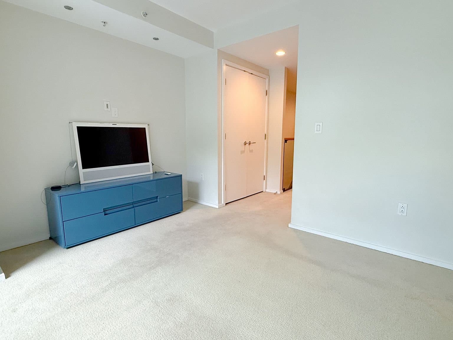Cambridge Condo: 2 Earhart St