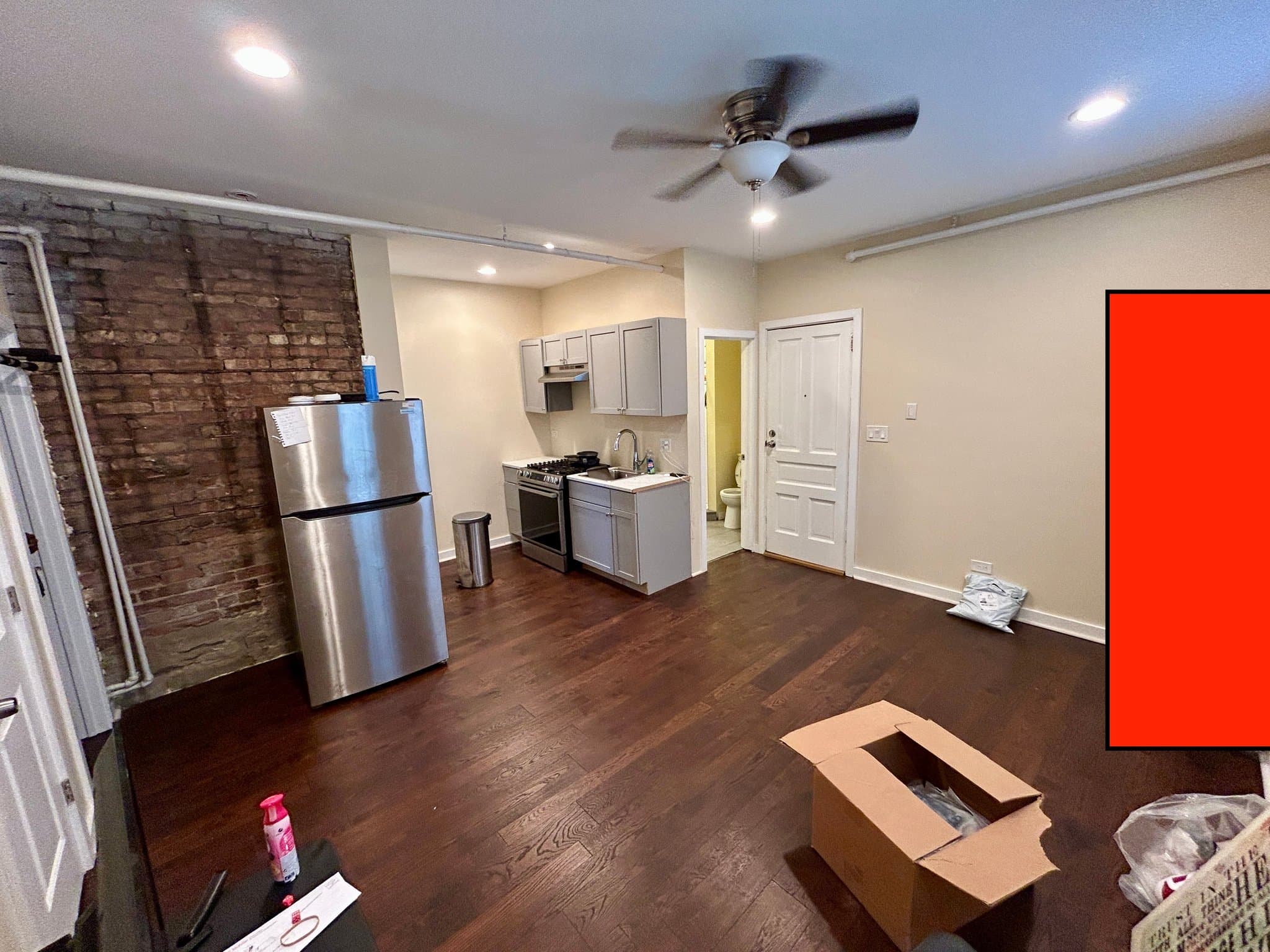 Chicago Apartment: 735 E 88th