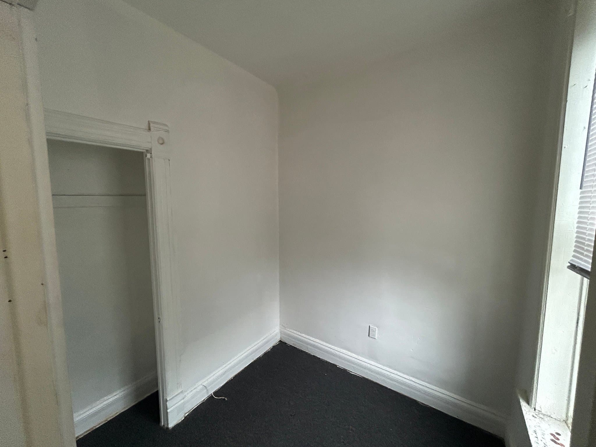 Chicago Apartment: 735 E 88th