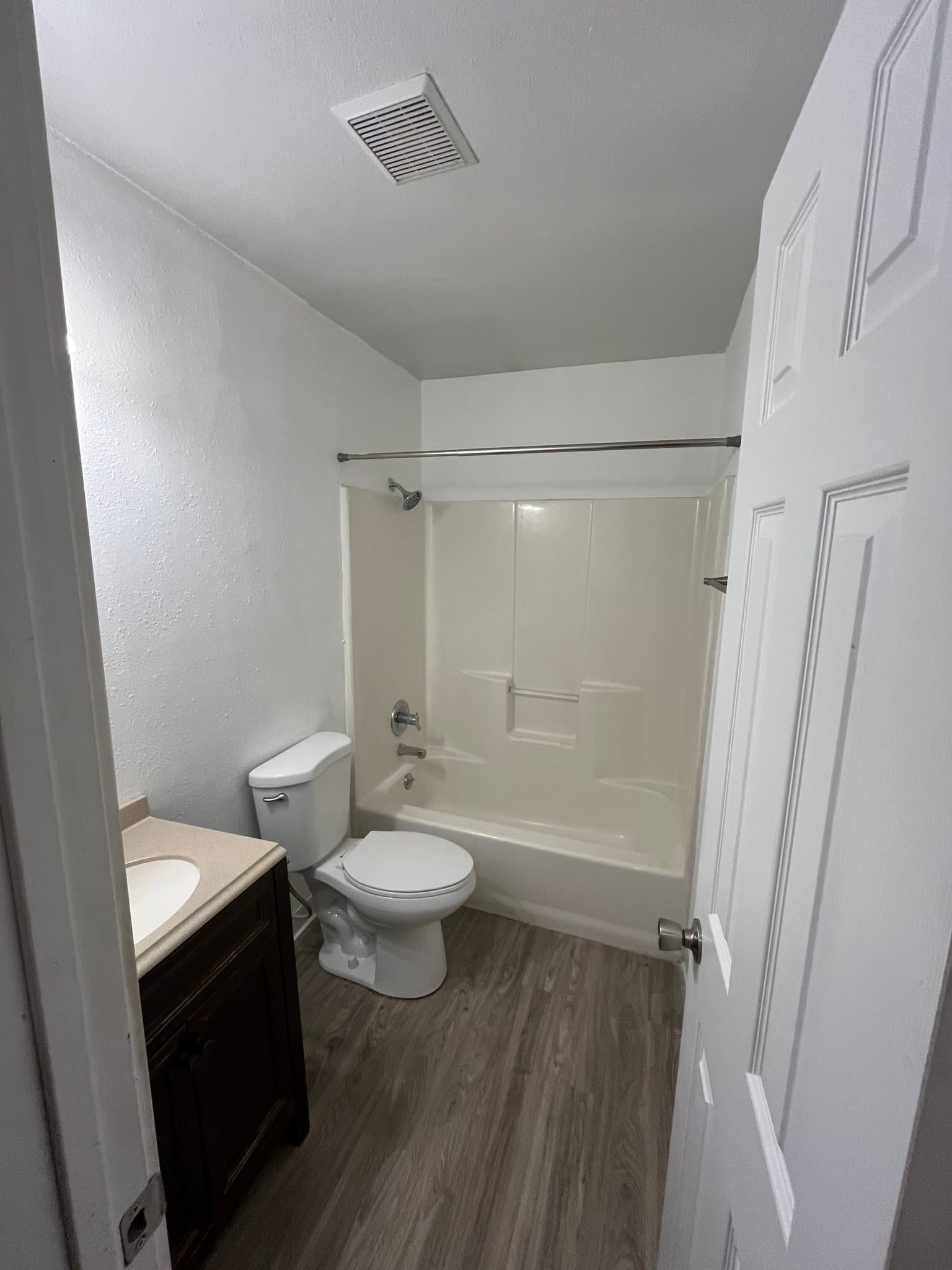The Dalles Multiplex: 1106 Emerson Dr