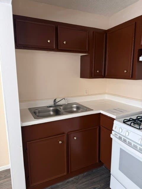 San Antonio Apartment: 8207 Landing Ave