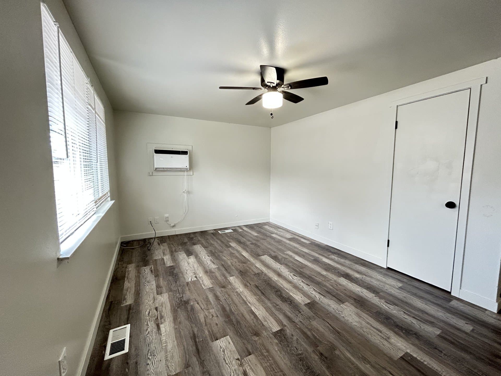 South Salt Lake Condo: 3440 S 200 E