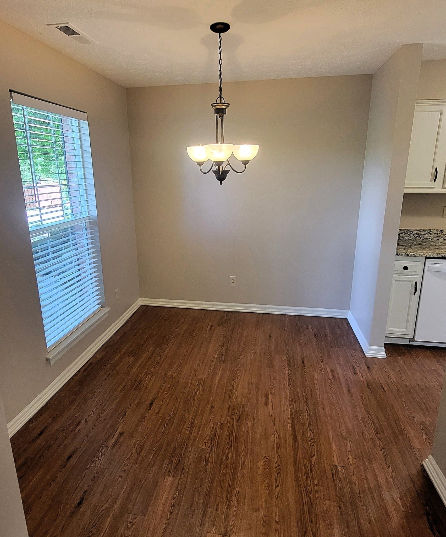 Canal Fulton Townhome: 406 Waterside Ave. N.W.