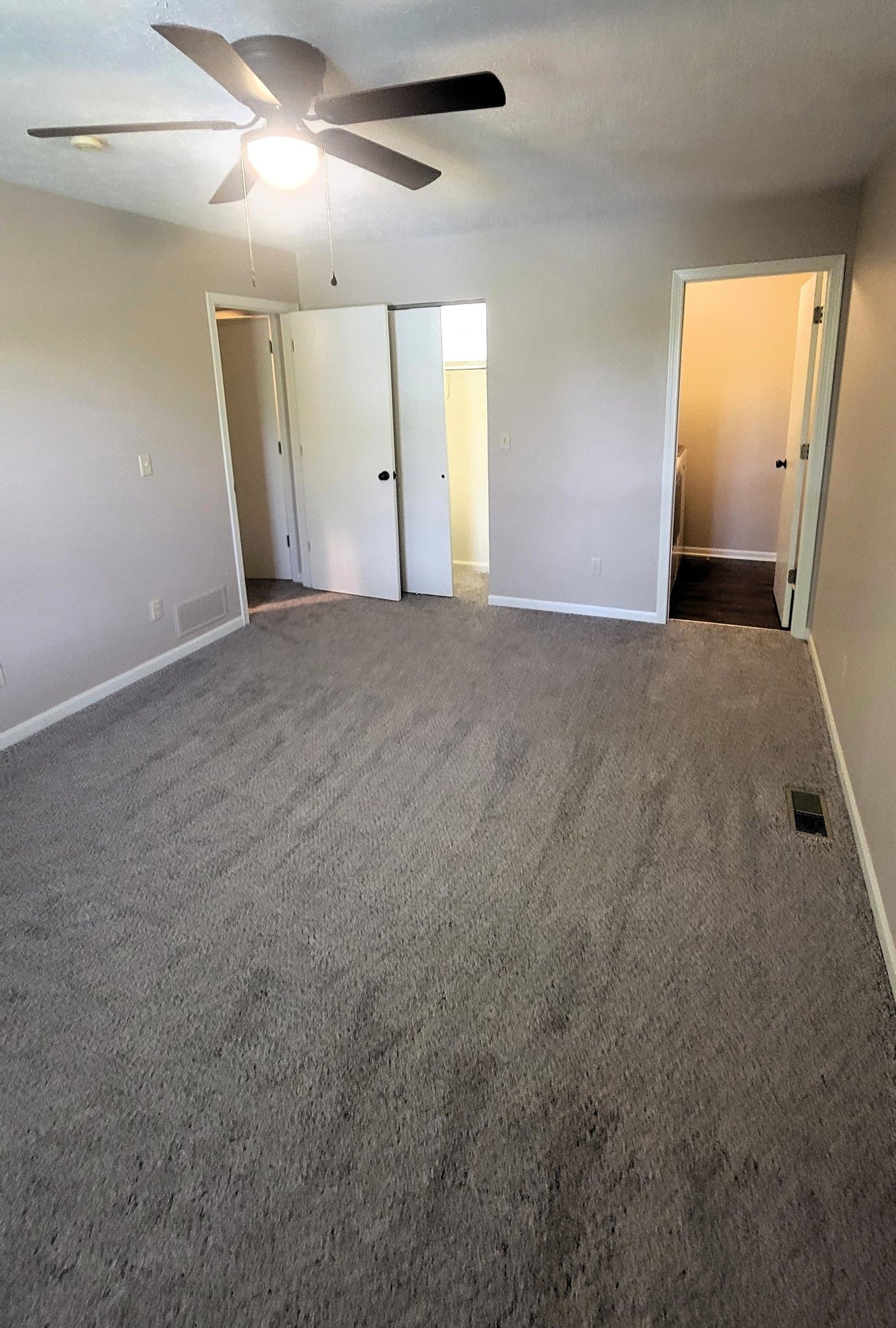Canal Fulton Townhome: 406 Waterside Ave. N.W.