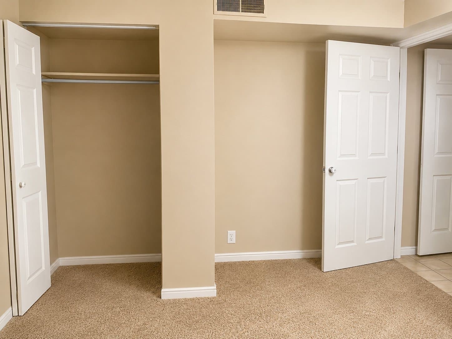 Sandy Single Room: 907 E 7905 S