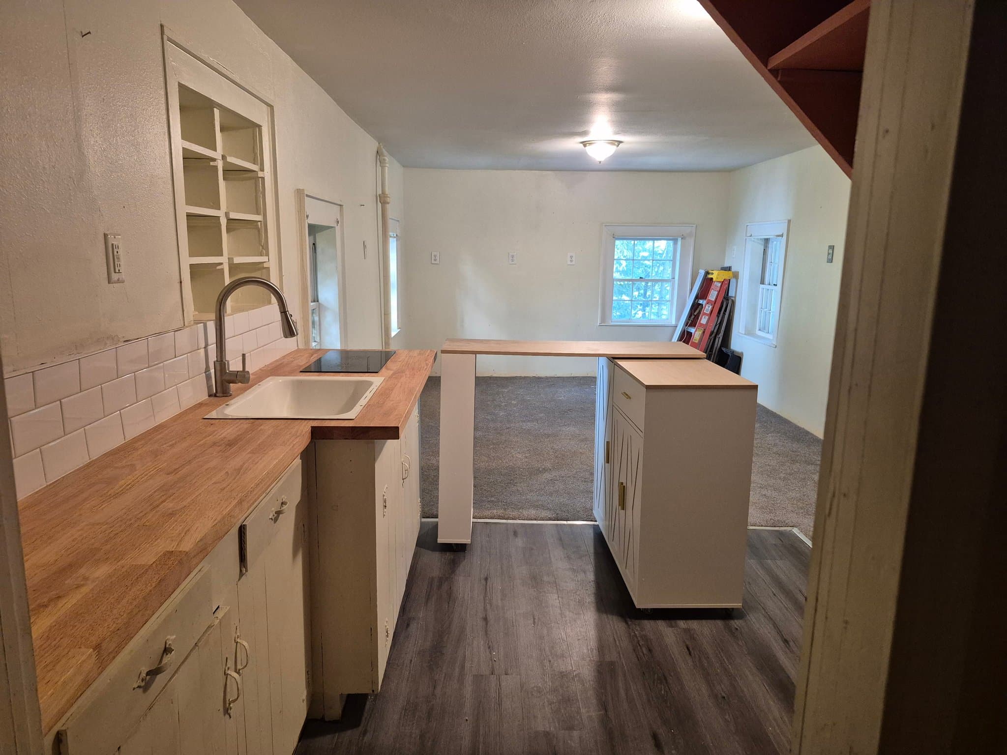 Hot Springs House: 104 Hillcrest St.