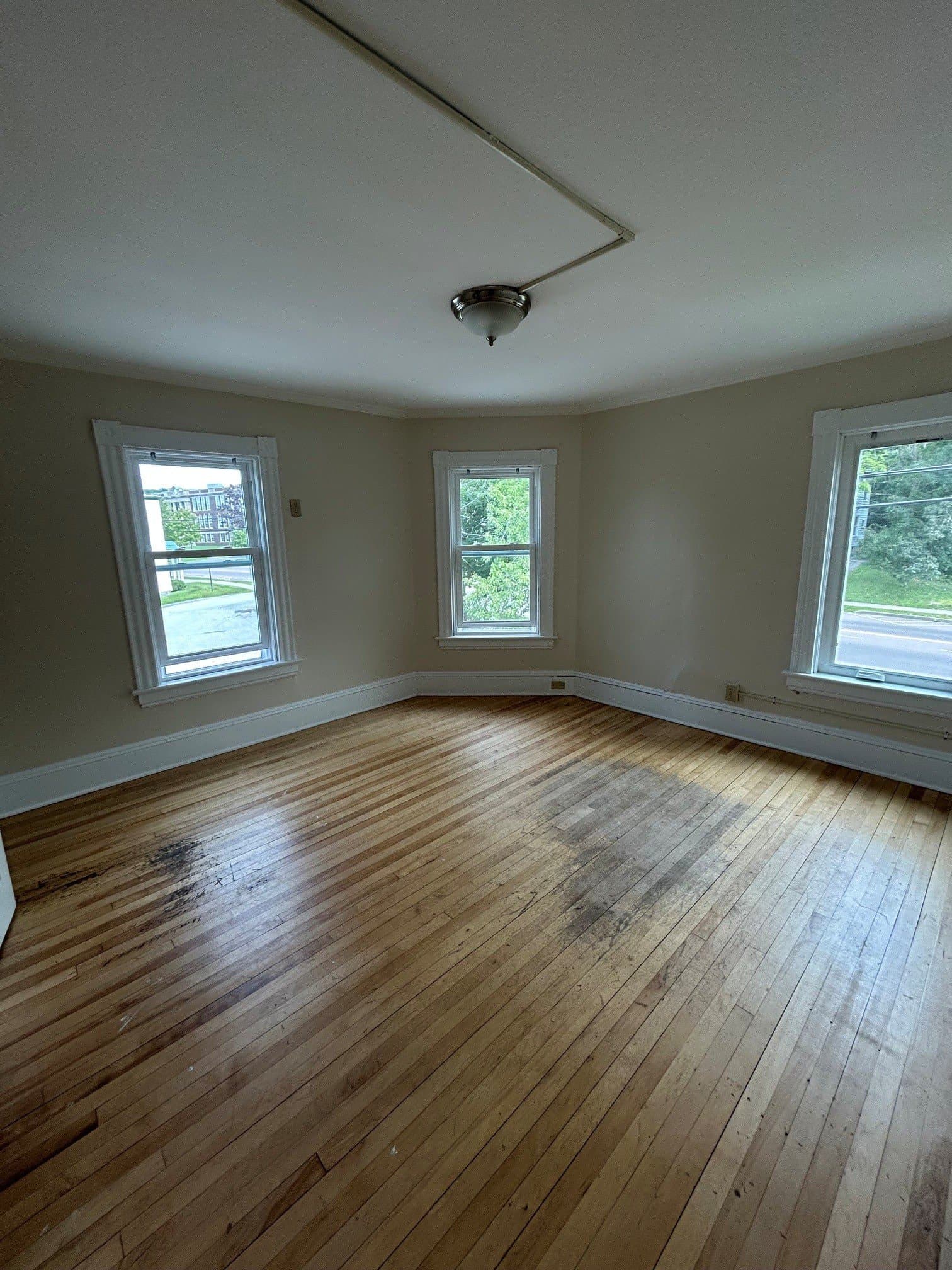 St. Albans Apartment: 92 S Main St
