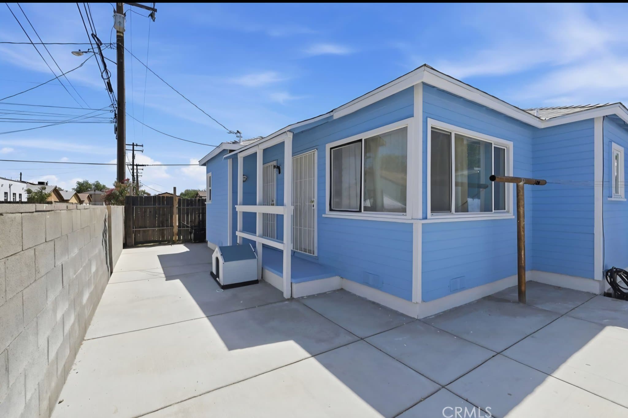 Lancaster House: 557 W Oldfield