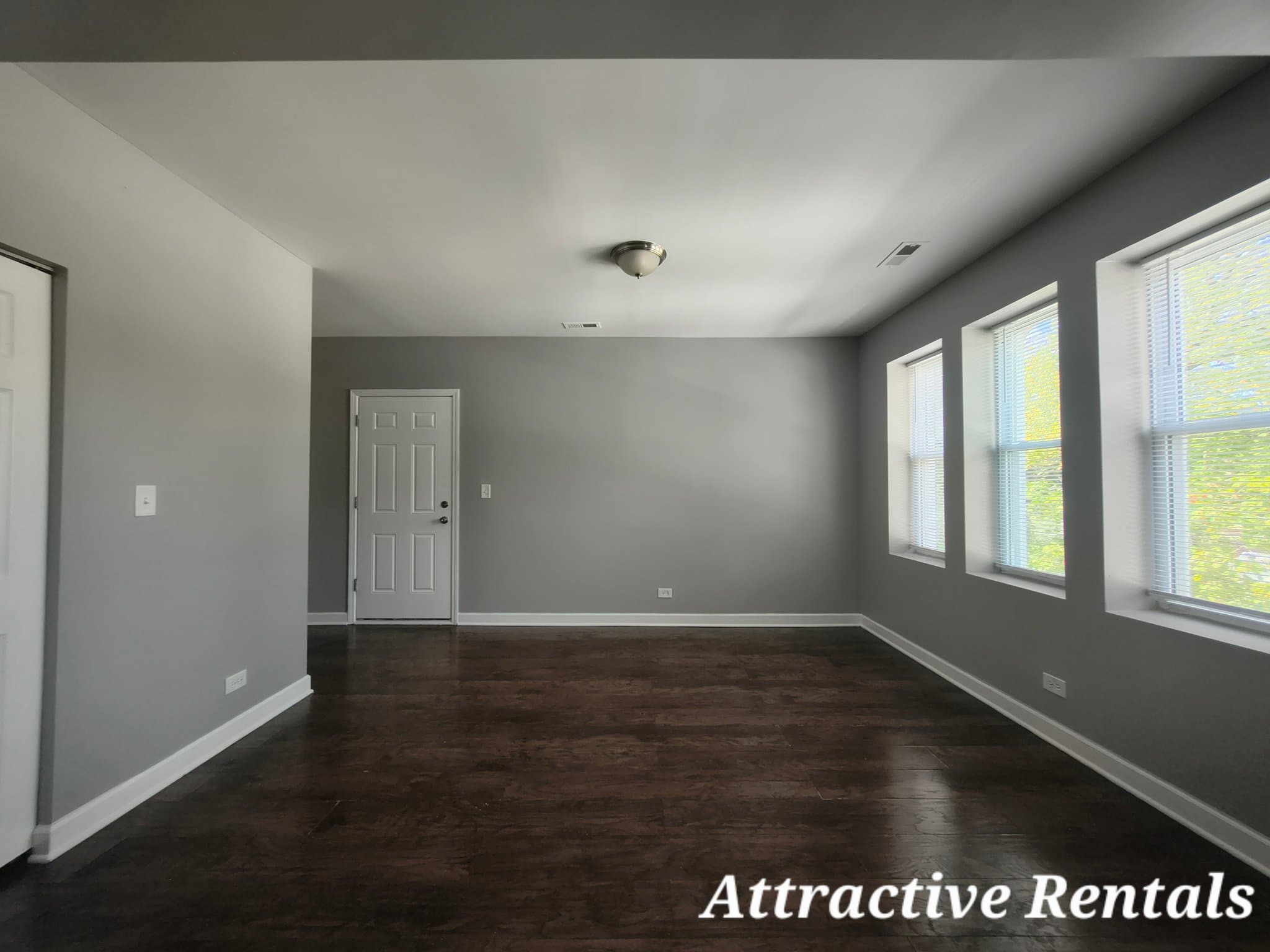 Chicago Apartment: 9823 S Loomis St