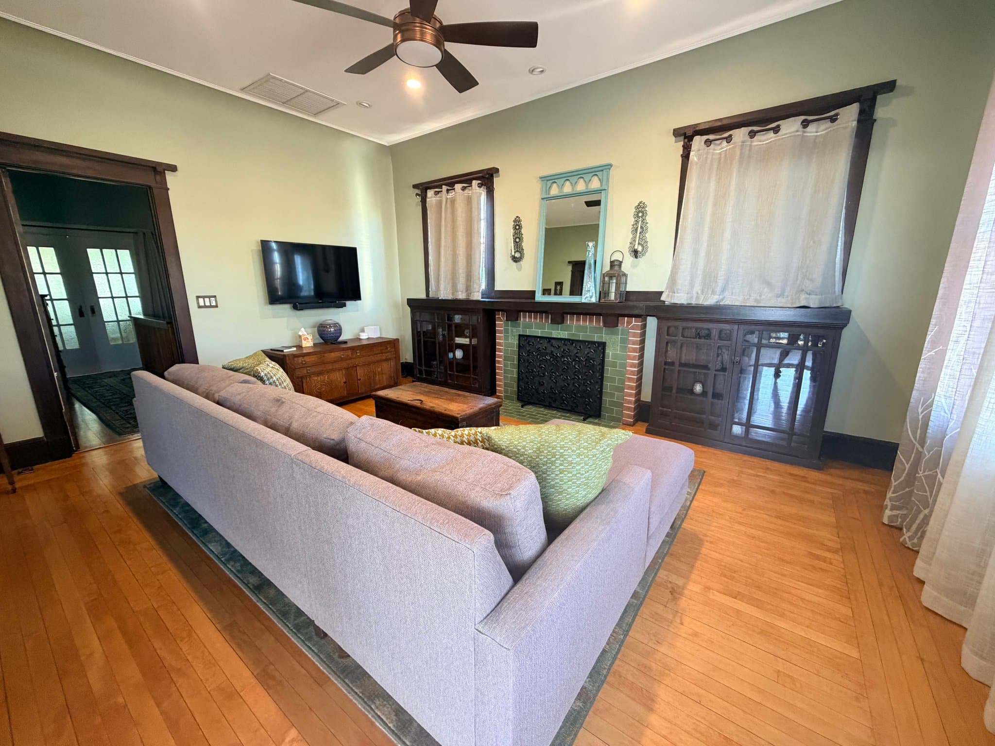 Tucson House: 921 W Alameda St