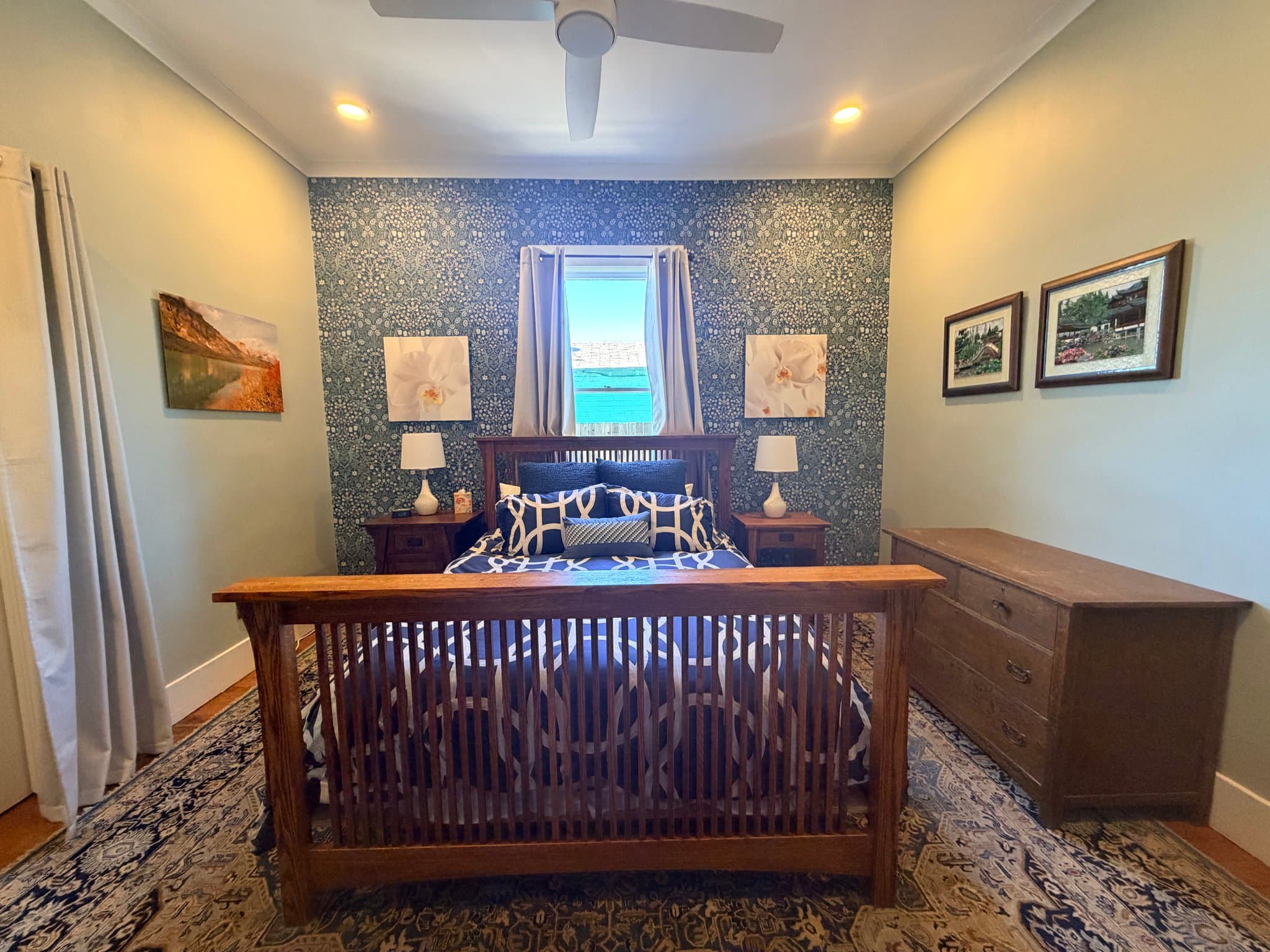 Tucson House: 921 W Alameda St