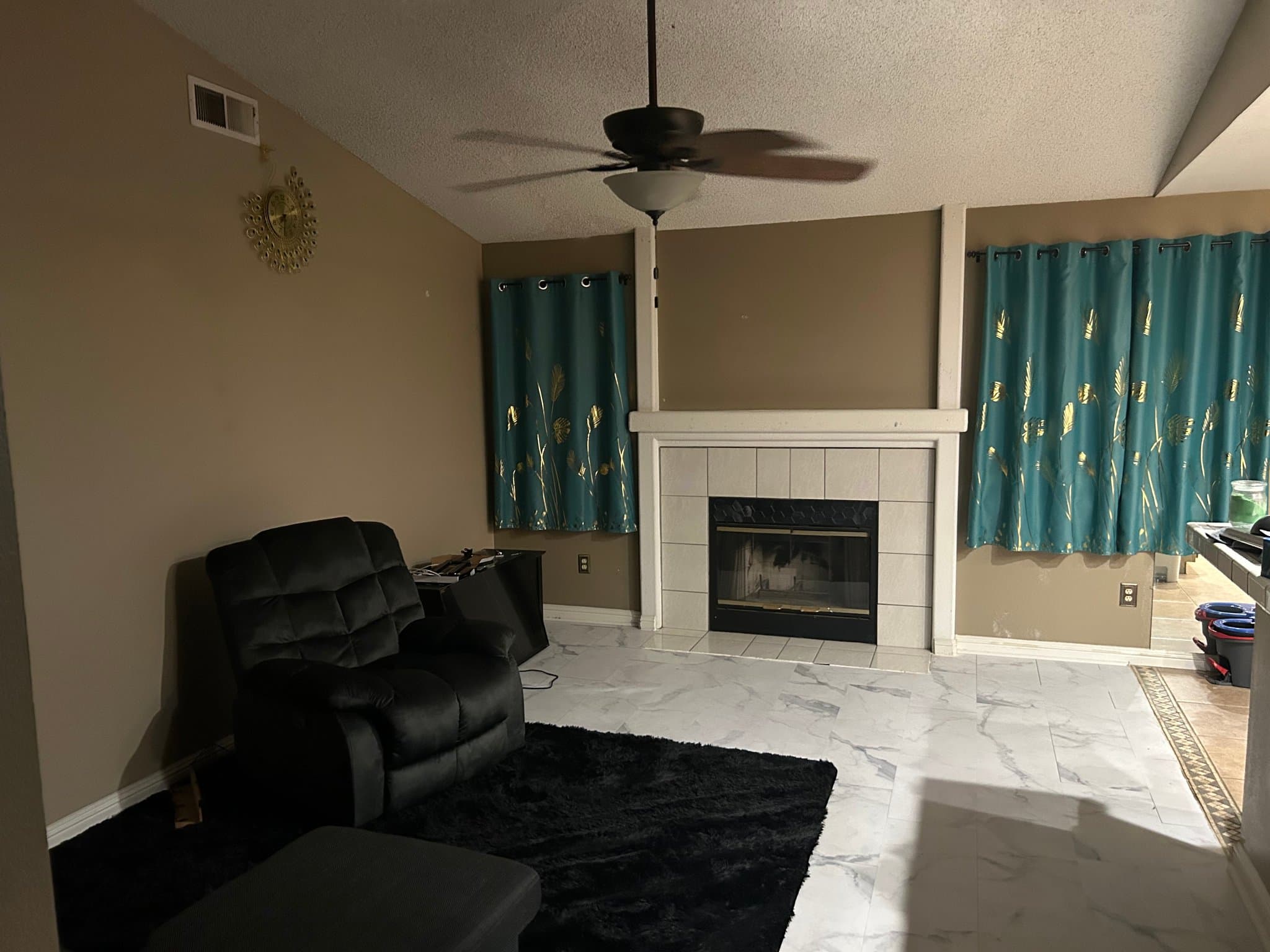 Bakersfield Single Room: 9110 Sonoma Way