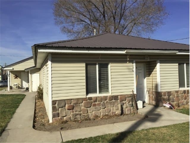 Pleasant Grove Apartment: 267 E State Rd