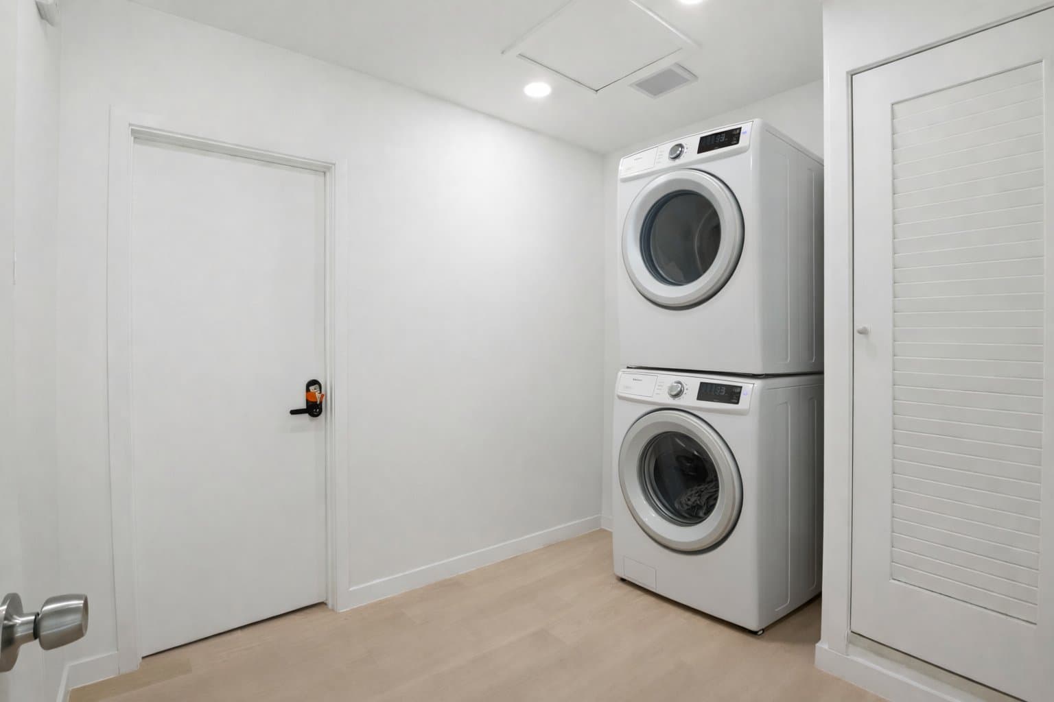 Tempe Single Room: 313 E Riviera Dr