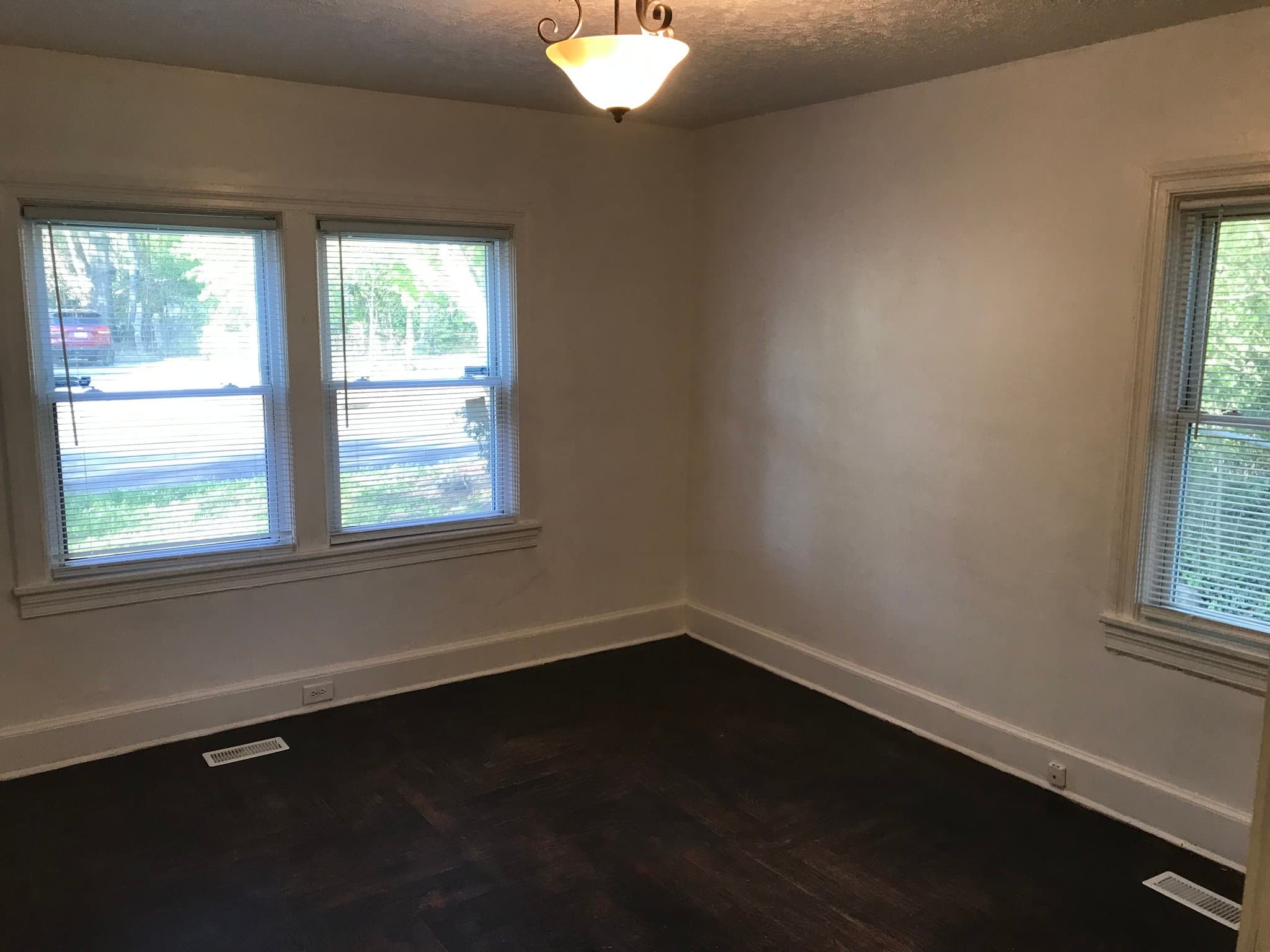 Goldsboro House: 1102 East Elm st