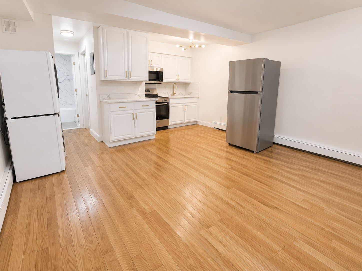 Guttenberg Apartment: 140 71st St