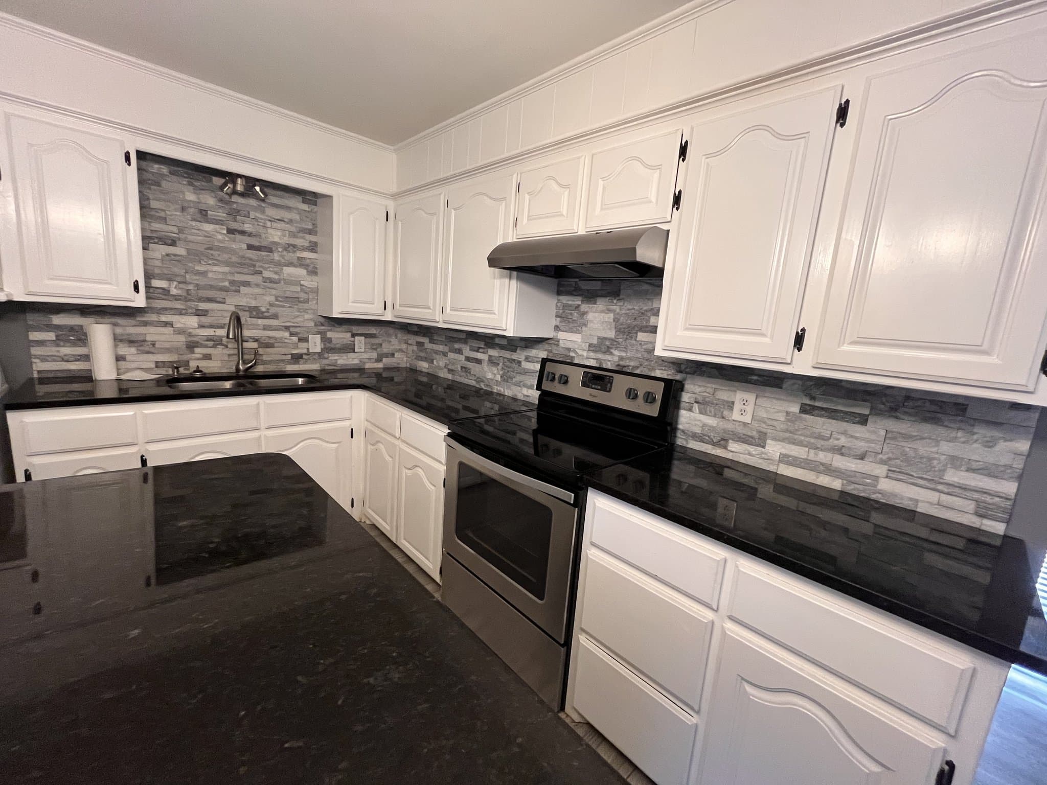 Levelland House: 103 Detroit Ave